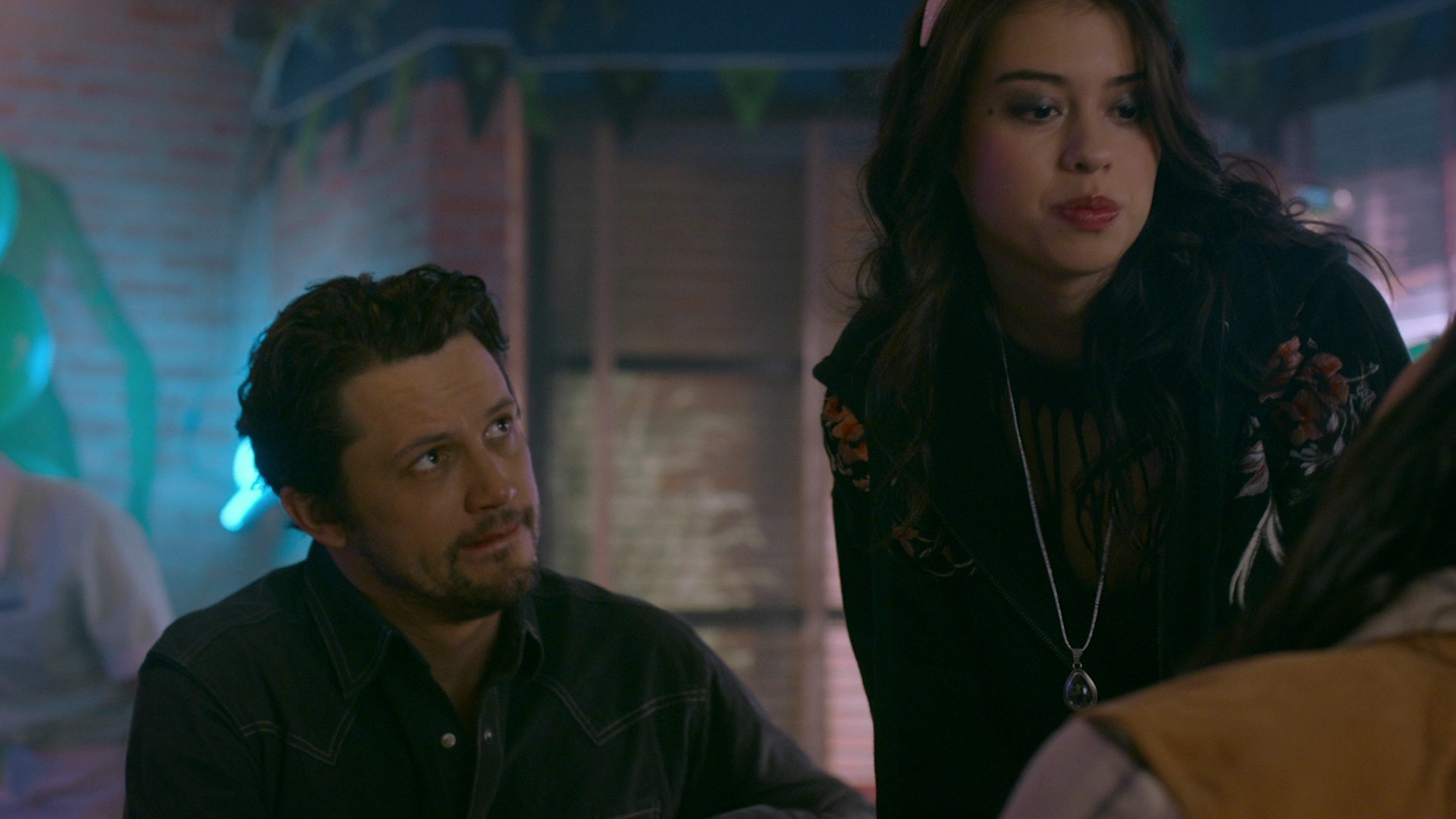 VampireDiariesWorld-dot-nl_RosswellNewMexico2x12-2361.jpg VampireDiariesWorld-dot-nl_RosswellNewMexico2x12-2361.jpg