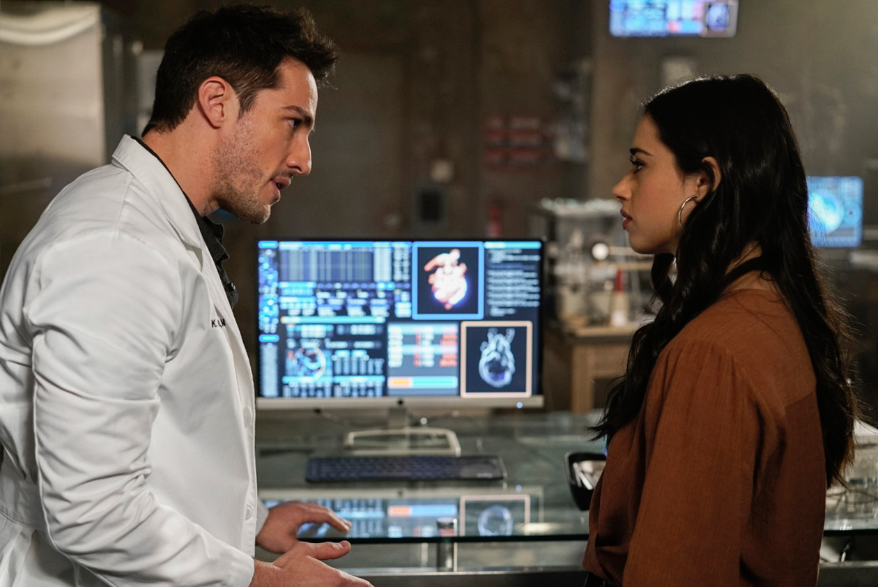 2x05-001.jpg 2x05-001.jpg