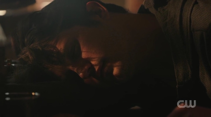 VampireDiariesWorld-dot-nl_RoswellNewMexico3x01-0134.jpg