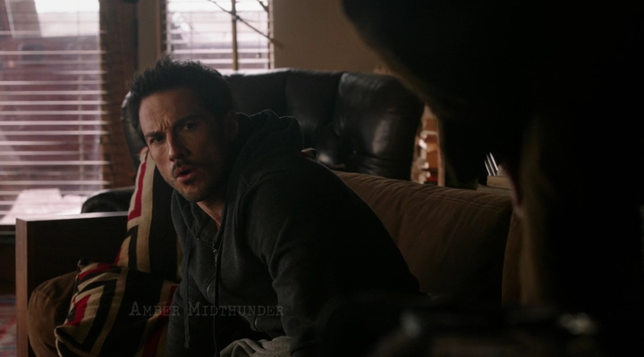 VampireDiariesWorld-dot-nl_RoswellNewMexico3x05-0129.jpg