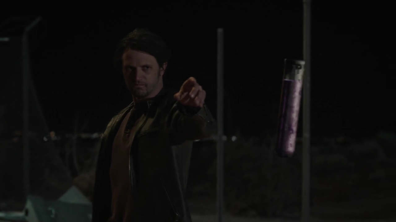 VampireDiariesWorld-dot-nl_RoswellNewMexico3x13-1606.jpg