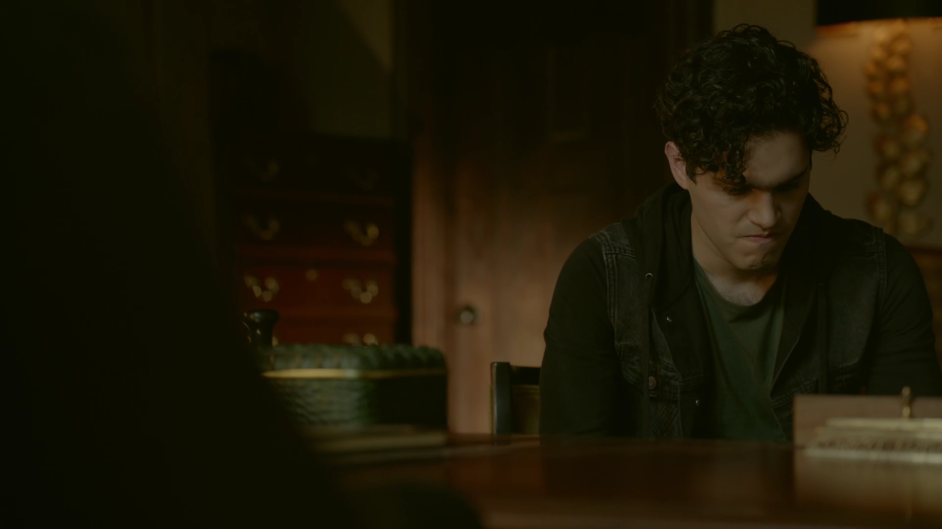 VampireDiariesWorld-dot-nl_Legacies1x01ThisIsthePartWhereYouRun02134.jpg