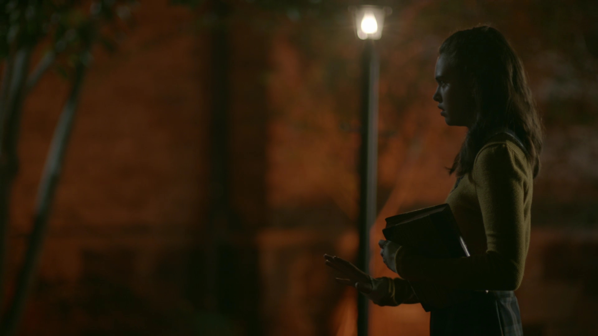 VampireDiariesWorld-dot-nl_Legacies1x01ThisIsthePartWhereYouRun02304.jpg