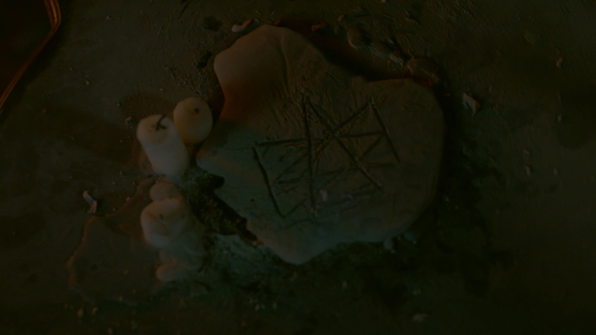 VampireDiariesWorld-dot-nl_Legacies1x05Malivore02432.jpg