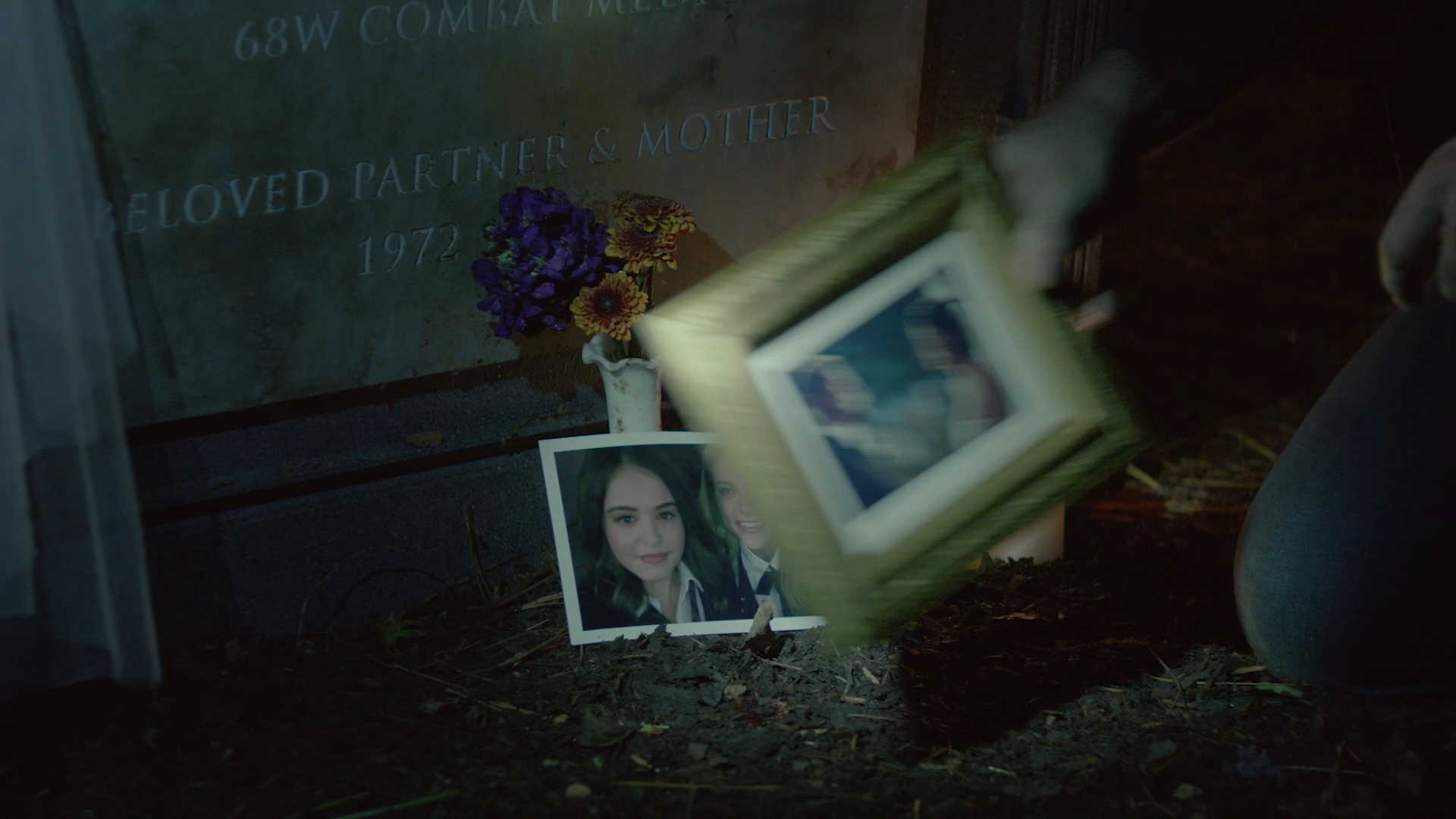 VampireDiariesWorld-dot-nl_Legacies1x06MombieDearest02343.jpg