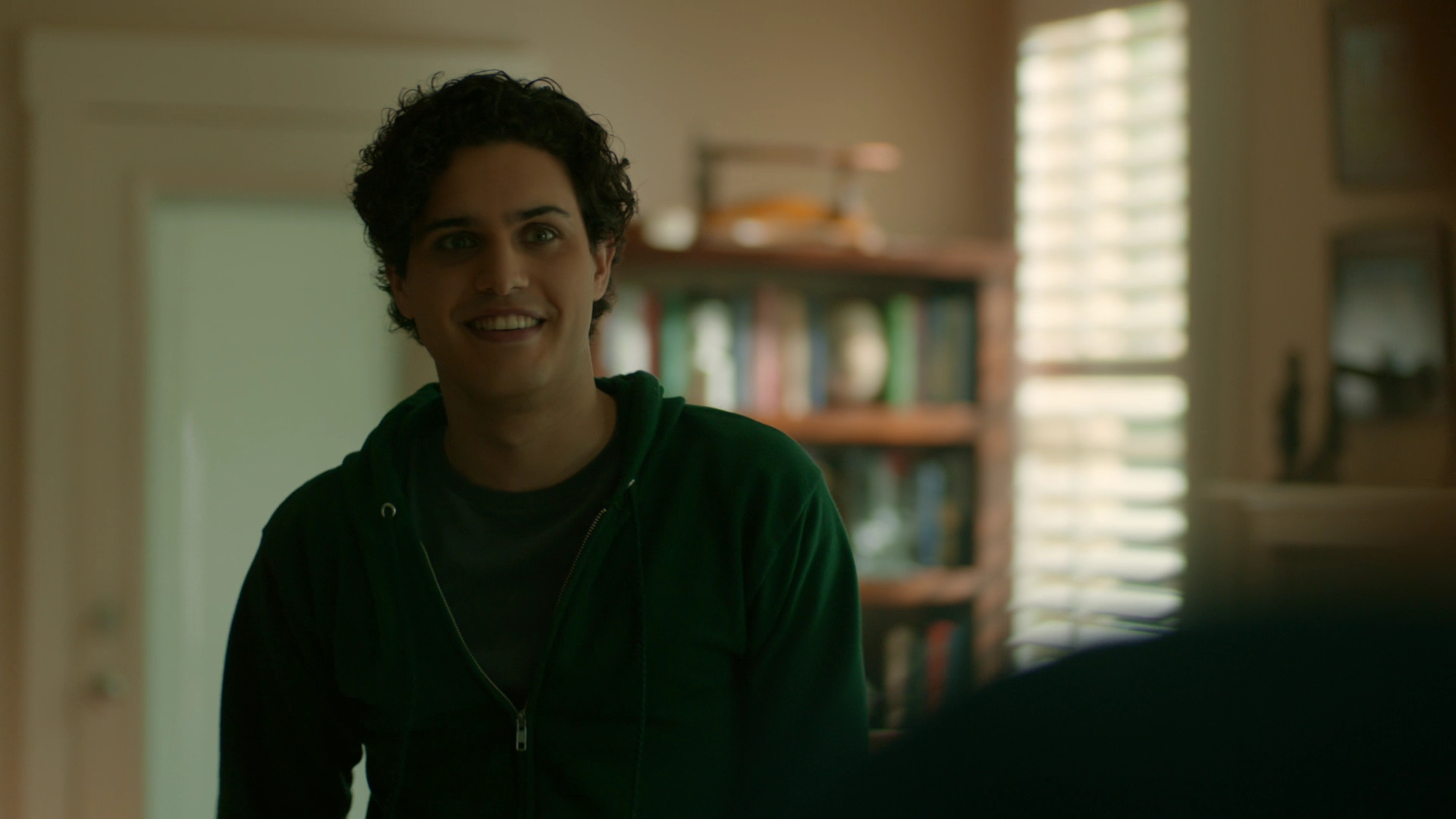 VampireDiariesWorld-dot-nl_Legacies1x08MaybeIShouldStartFromTheEnd00339.jpg