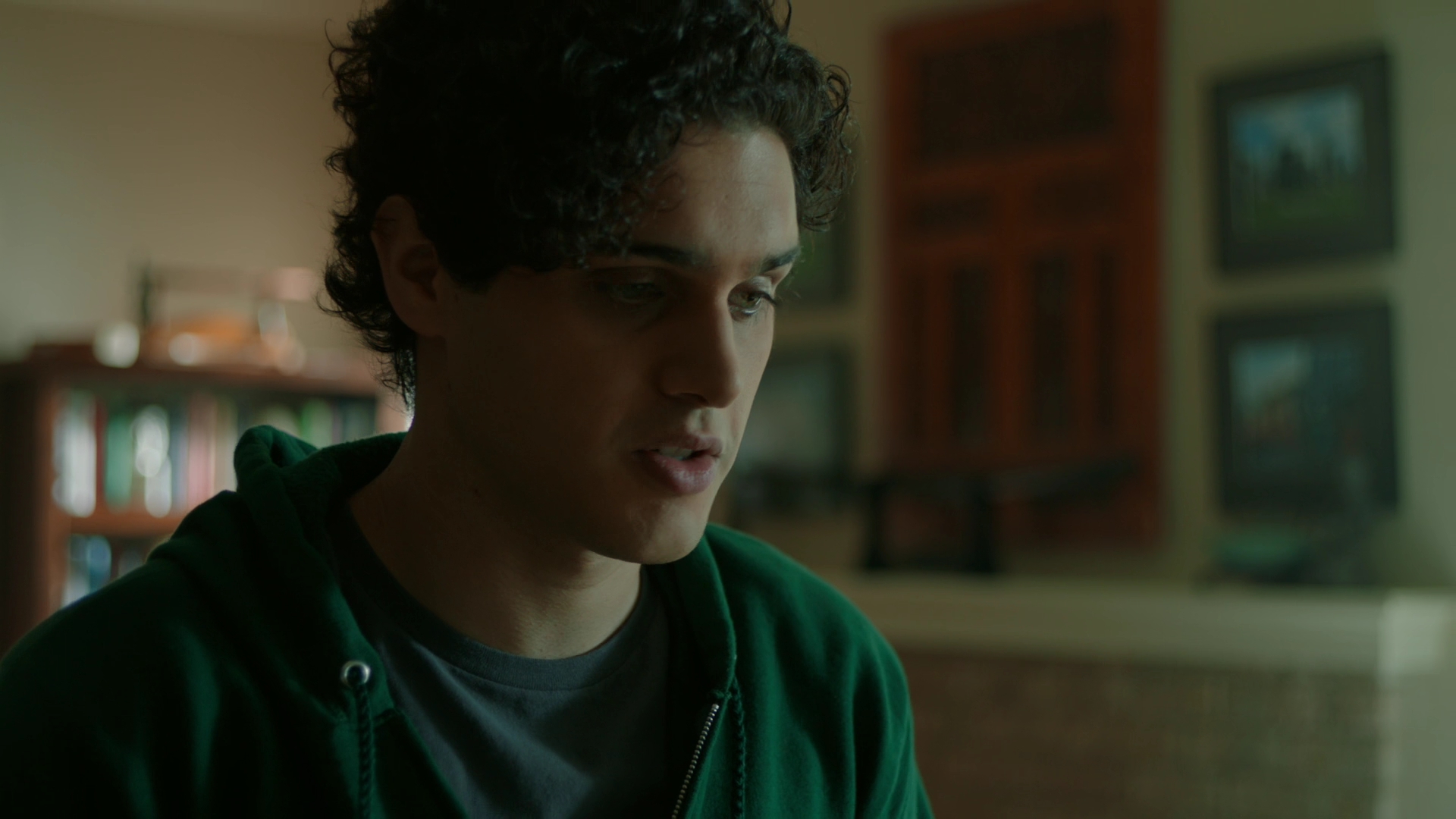 VampireDiariesWorld-dot-nl_Legacies1x08MaybeIShouldStartFromTheEnd00375.jpg