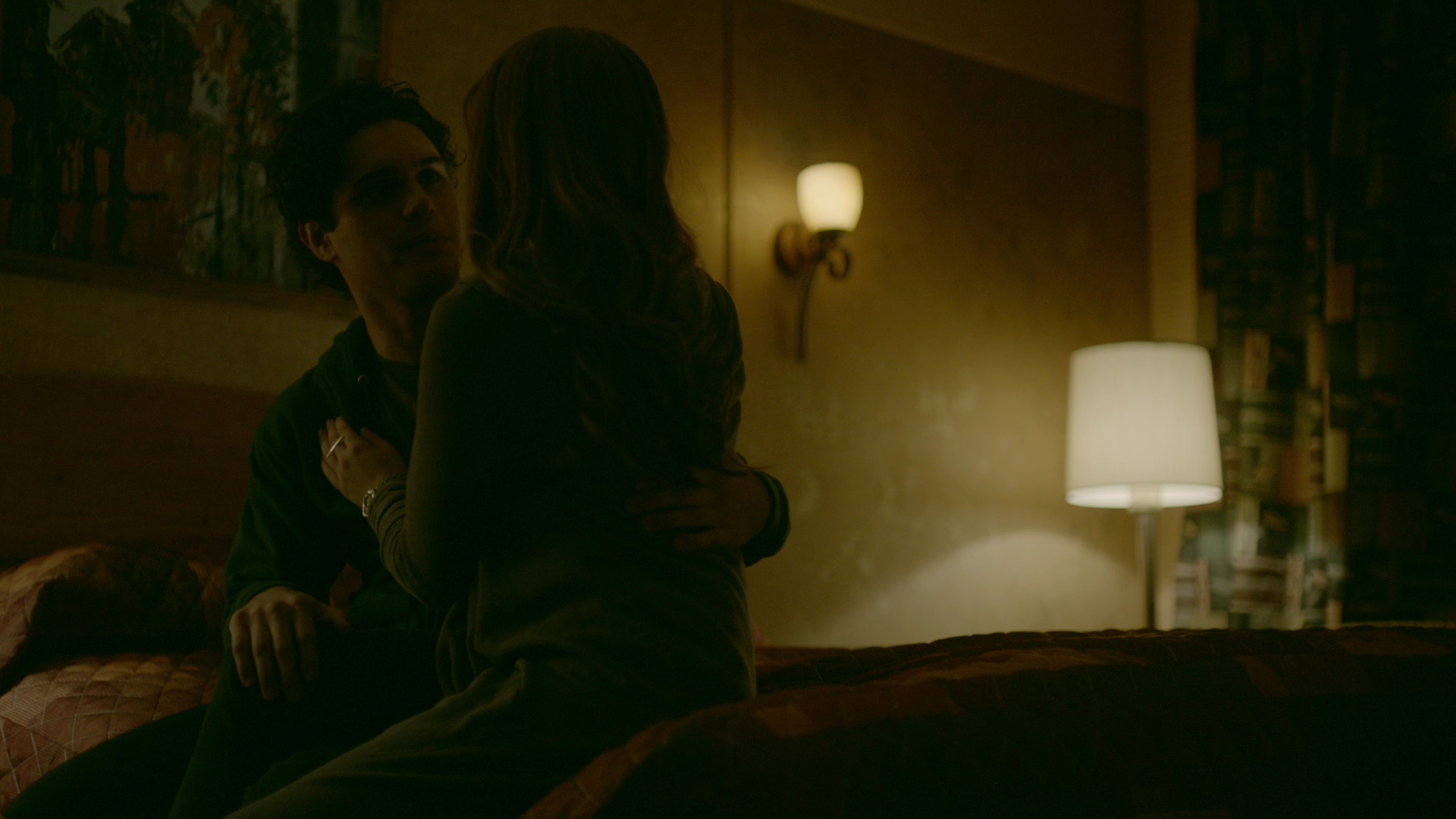 VampireDiariesWorld-dot-nl_Legacies1x08MaybeIShouldStartFromTheEnd01507.jpg