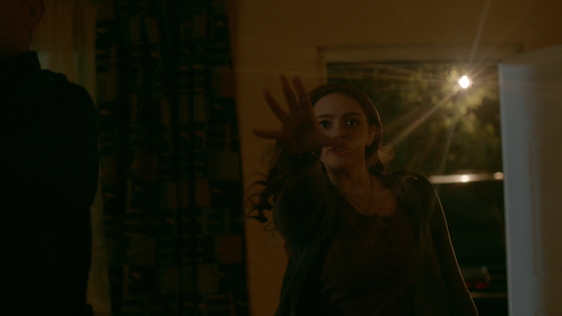 VampireDiariesWorld-dot-nl_Legacies1x08MaybeIShouldStartFromTheEnd01817.jpg