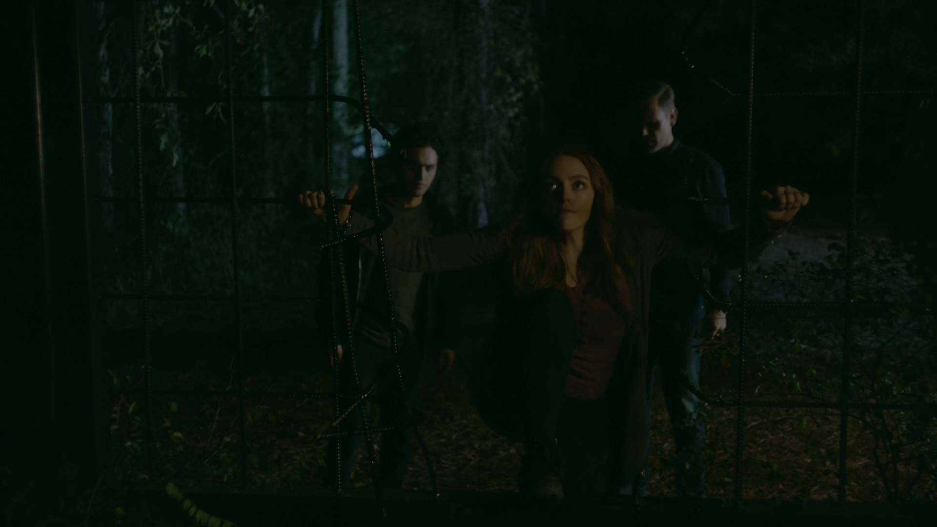 VampireDiariesWorld-dot-nl_Legacies1x08MaybeIShouldStartFromTheEnd01947.jpg