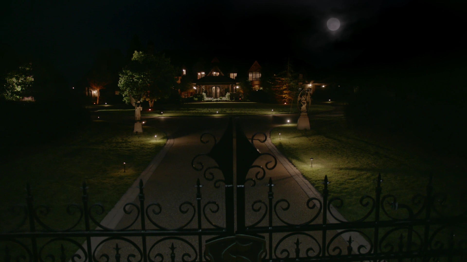 VampireDiariesWorld-dot-nl_Legacies1x13TheBoyWhoStillHasALotToDo00001.jpg