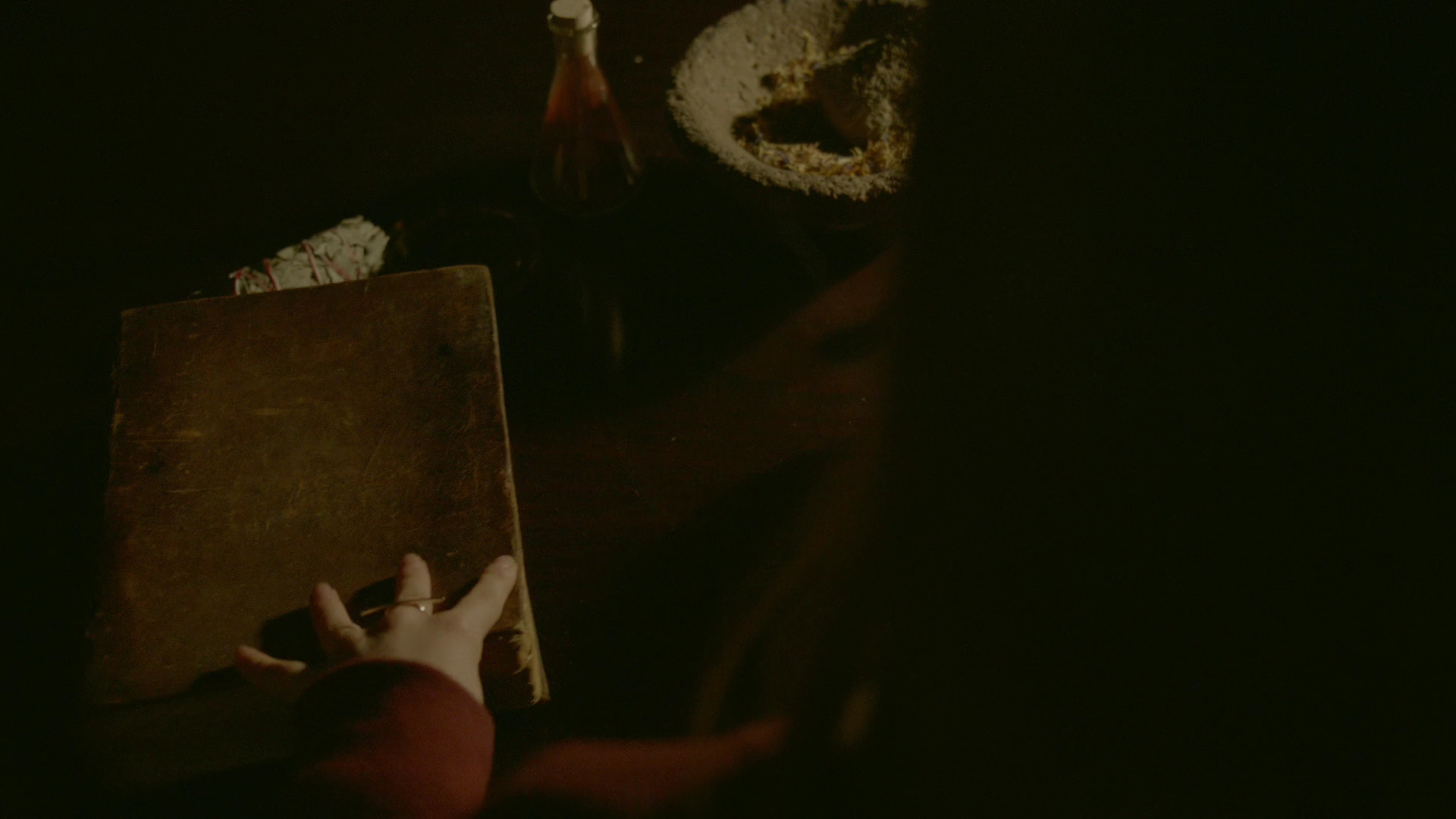 VampireDiariesWorld-dot-nl_Legacies1x13TheBoyWhoStillHasALotToDo00812.jpg