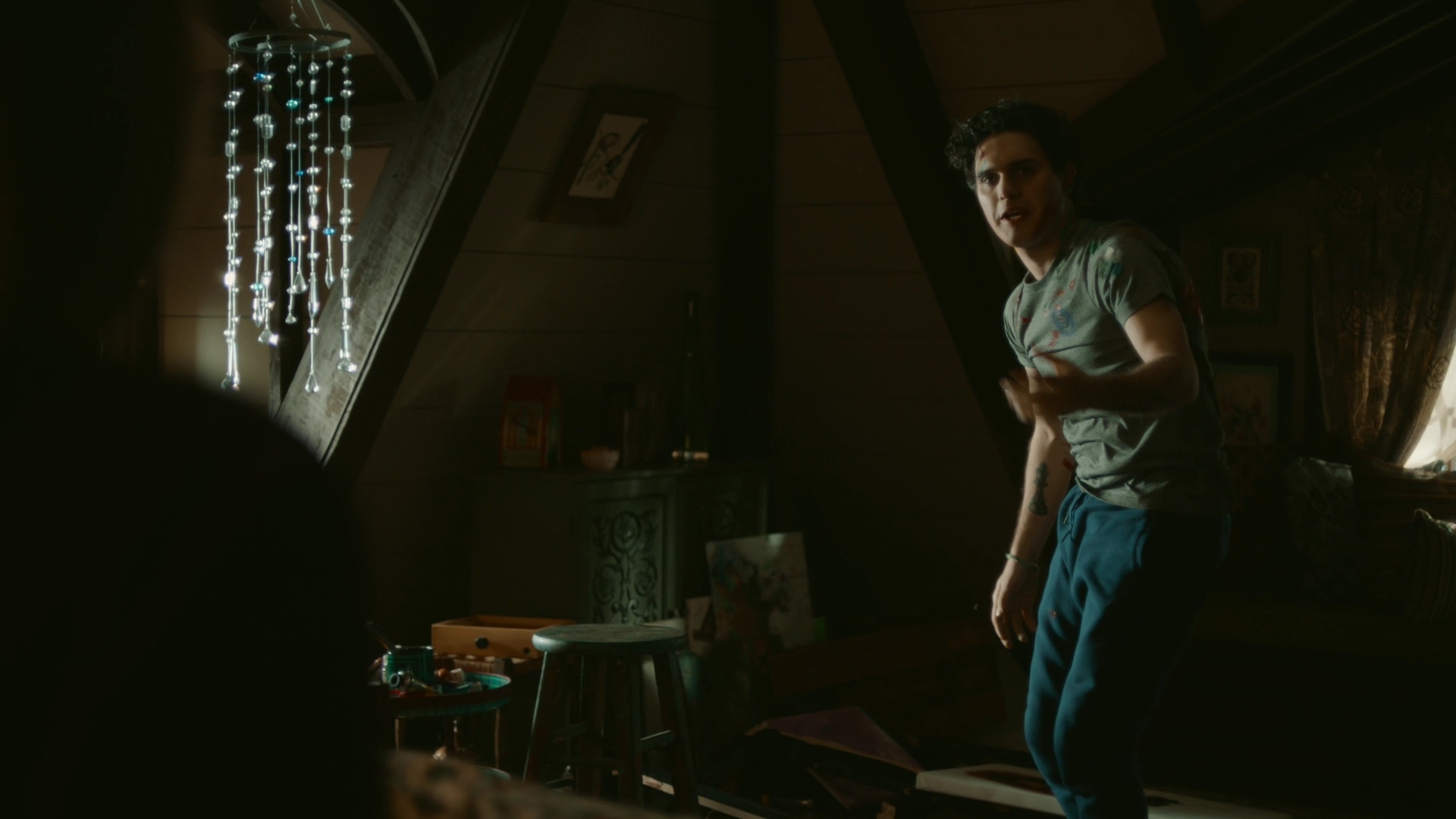 VampireDiariesWorld-dot-nl_Legacies1x14LetsJustFinishTheDance02542.jpg