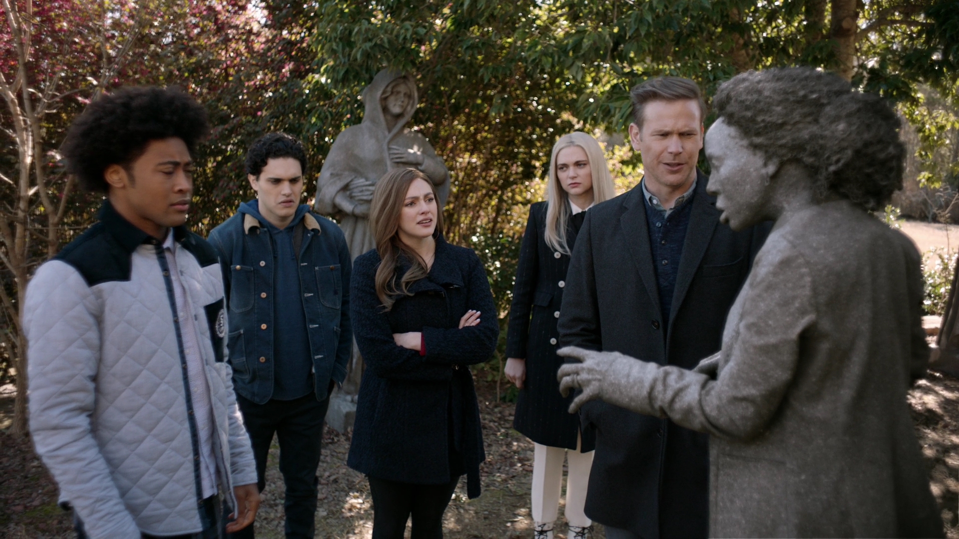 VampireDiariesWorld-dot-nl_Legacies1x14LetsJustFinishTheDance03532.jpg