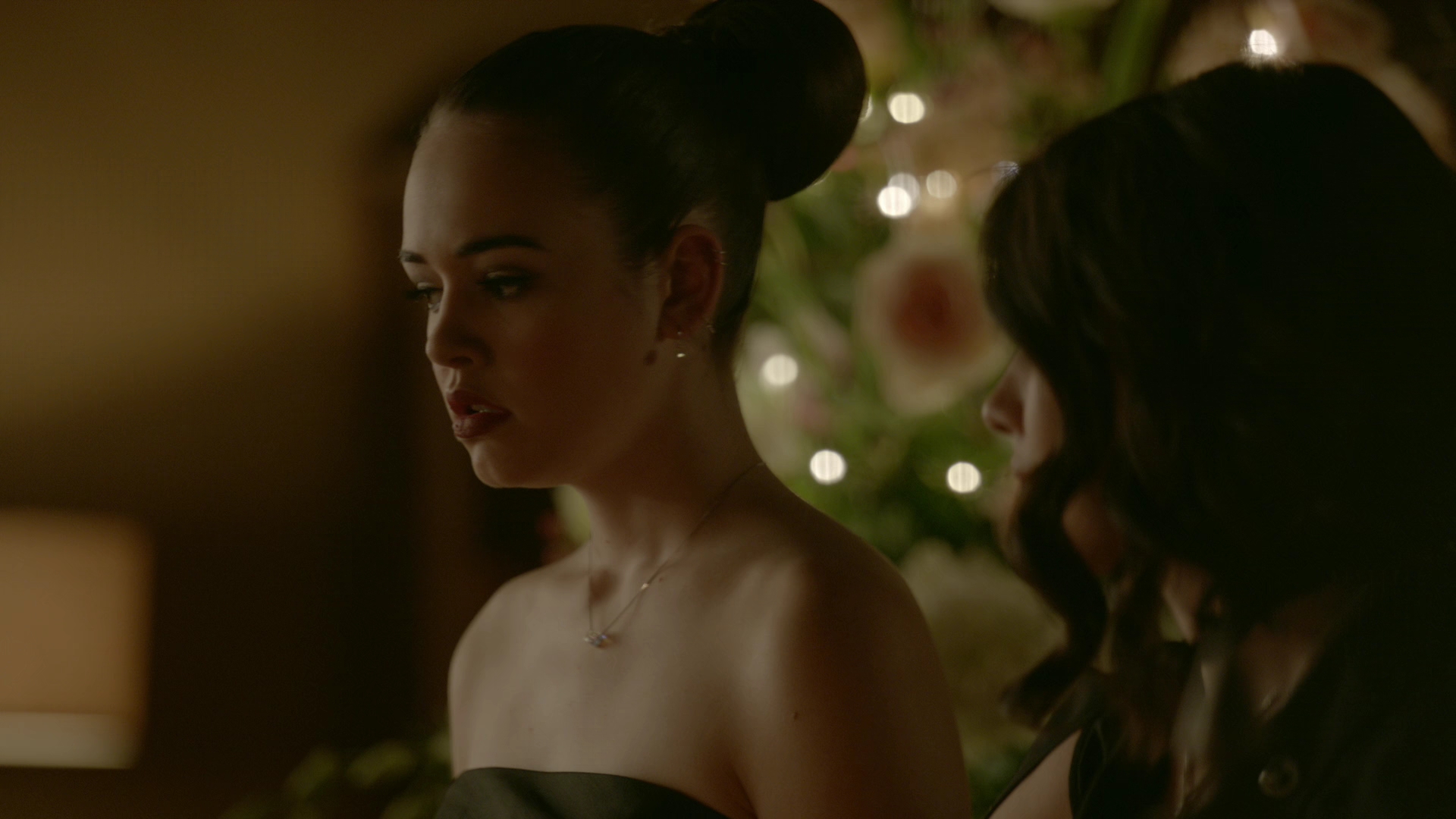 VampireDiariesWorld-dot-nl_Legacies1x14LetsJustFinishTheDance03962.jpg
