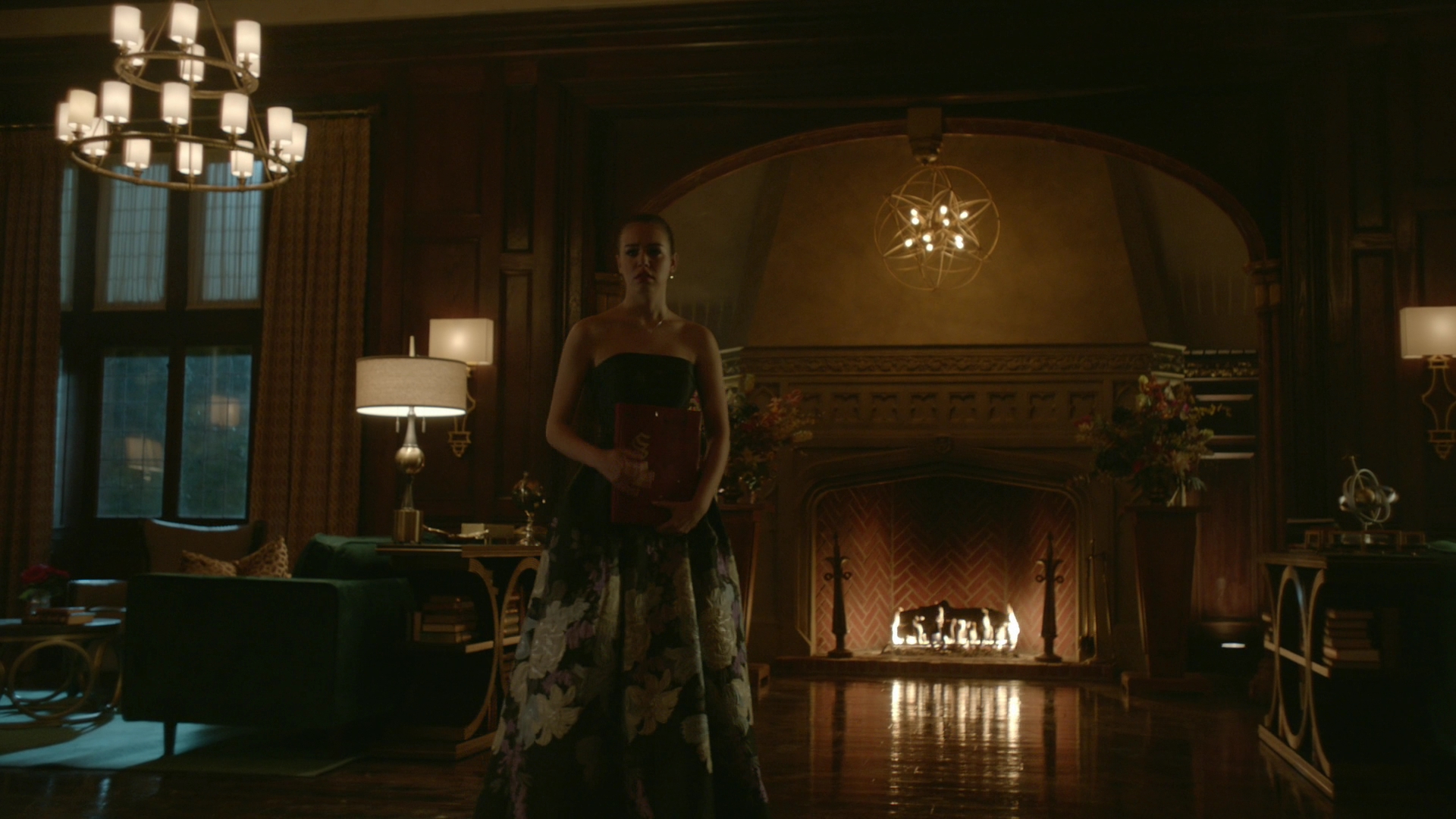 VampireDiariesWorld-dot-nl_Legacies1x14LetsJustFinishTheDance04831.jpg