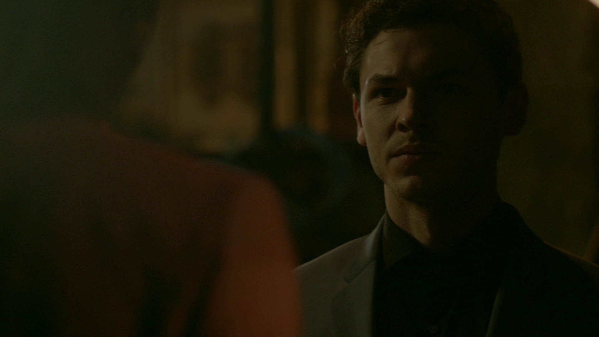 VampireDiariesWorld-dot-nl_Legacies1x14LetsJustFinishTheDance04886.jpg