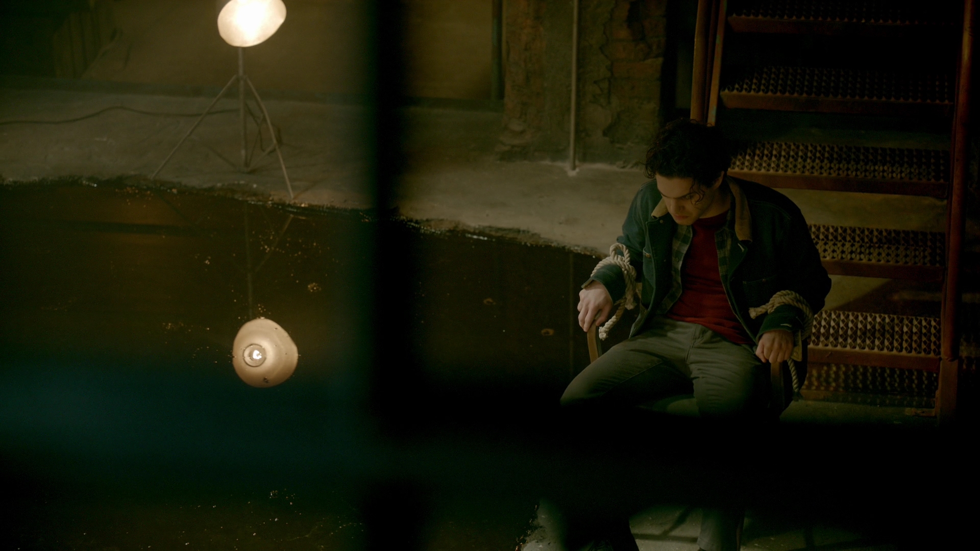 VampireDiariesWorld-dot-nl_Legacies1x15IllTellYouAStory00002.jpg