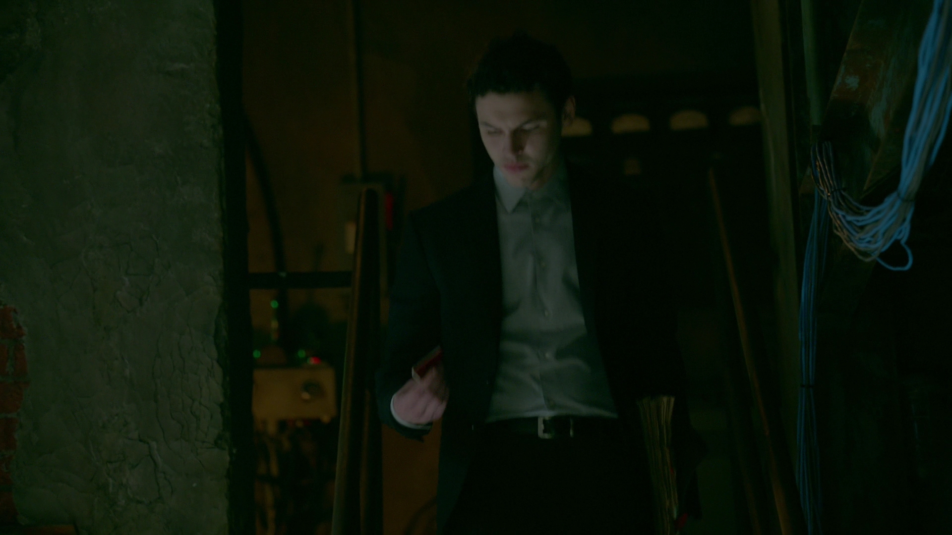 VampireDiariesWorld-dot-nl_Legacies1x15IllTellYouAStory00046.jpg