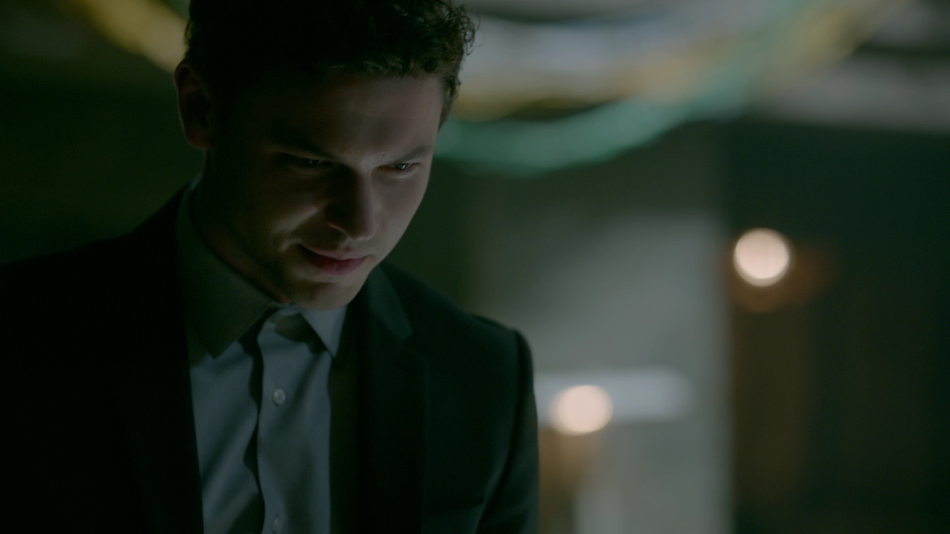 VampireDiariesWorld-dot-nl_Legacies1x15IllTellYouAStory00070.jpg