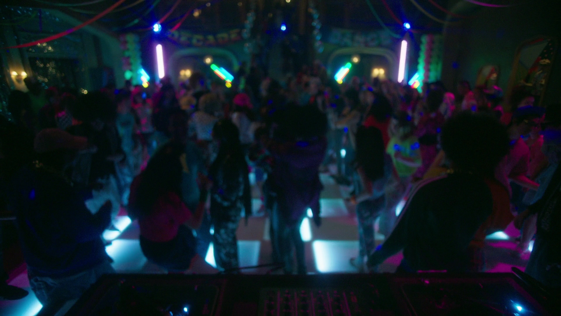 vampirediariesworld-dot-nl_Legacies2x05ScrewEndgame01369.jpg