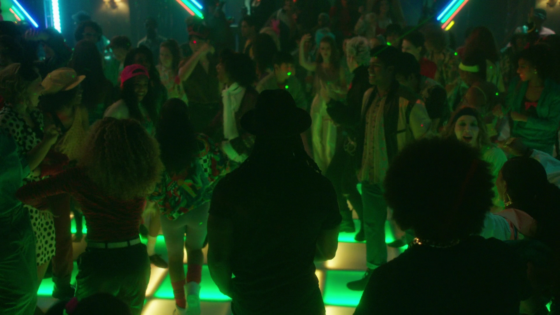 vampirediariesworld-dot-nl_Legacies2x05ScrewEndgame01433.jpg