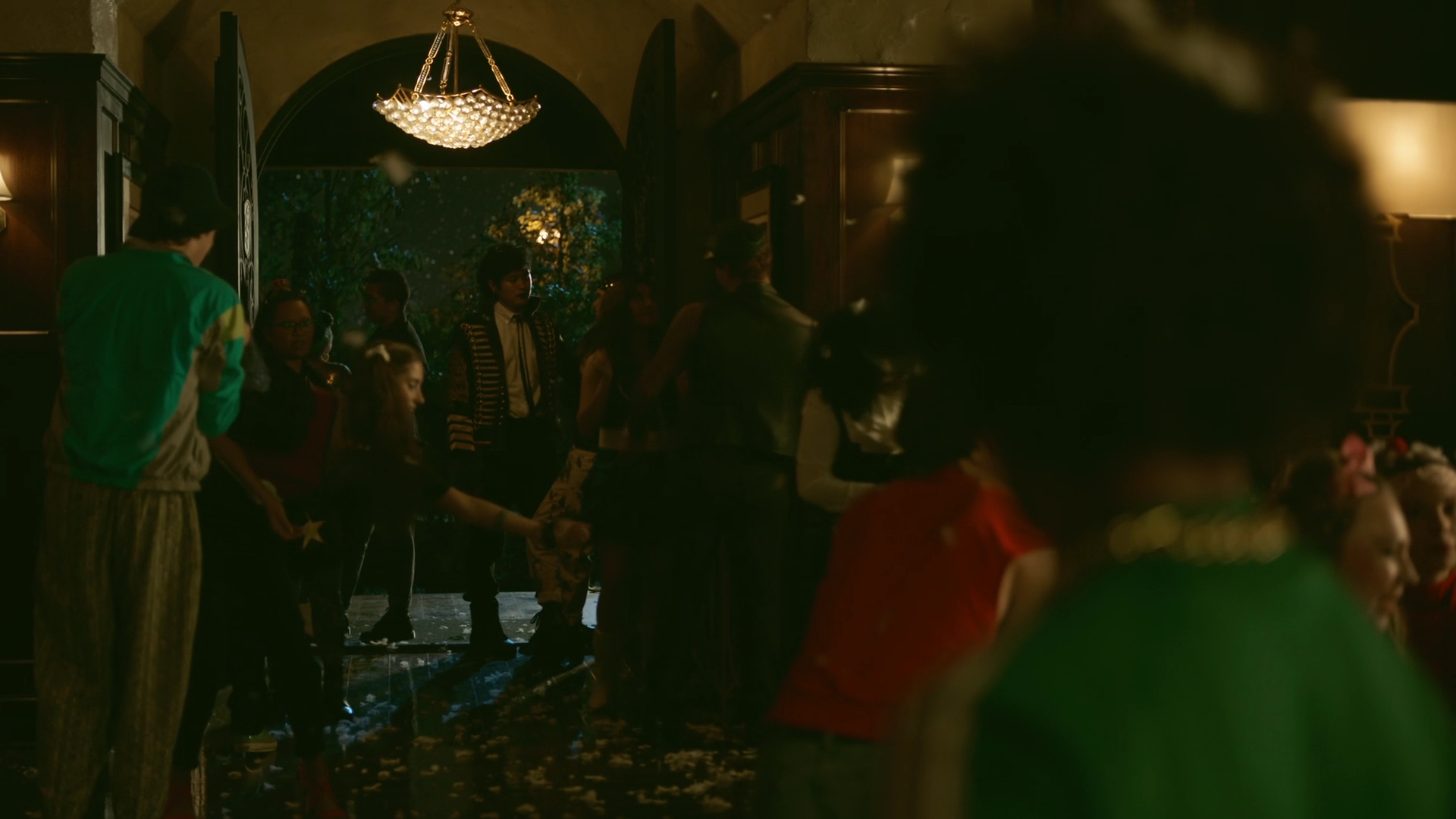vampirediariesworld-dot-nl_Legacies2x05ScrewEndgame02320.jpg