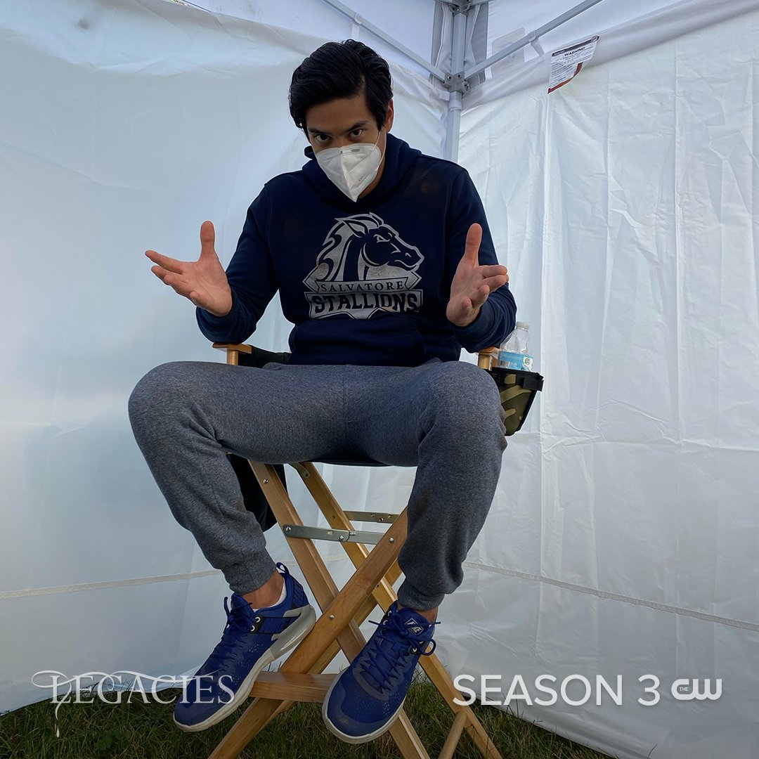 3x01-003.jpg