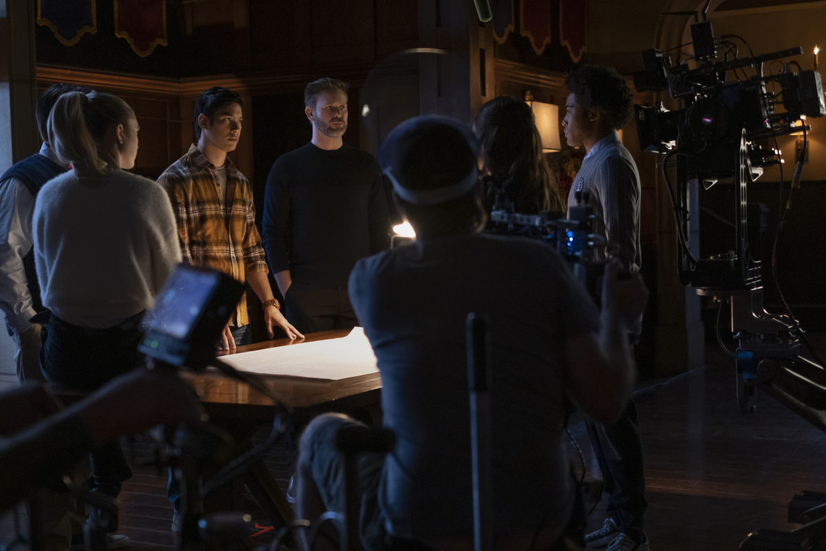3x08-002.jpg