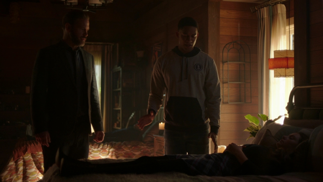 VampireDiariesWorld-dot-nl_Legacies3x01WereNotWorthy0422.jpg