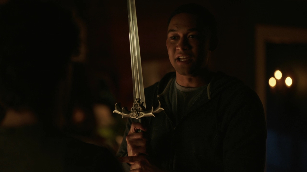 VampireDiariesWorld-dot-nl_Legacies3x01WereNotWorthy2408.jpg