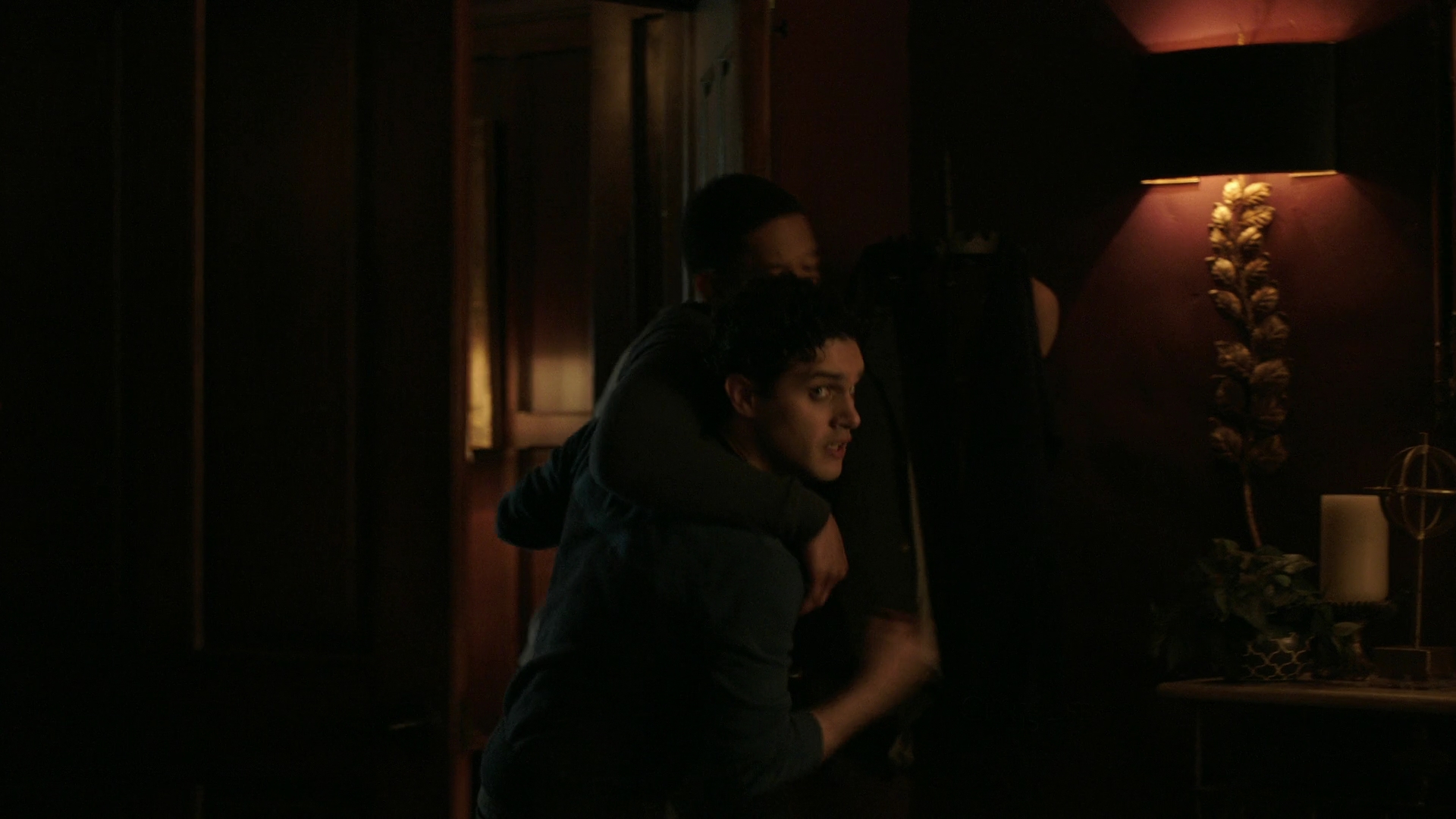 VampireDiariesWorld-dot-nl_Legacies3x02GoodbyesSureDoSuck0150.jpg