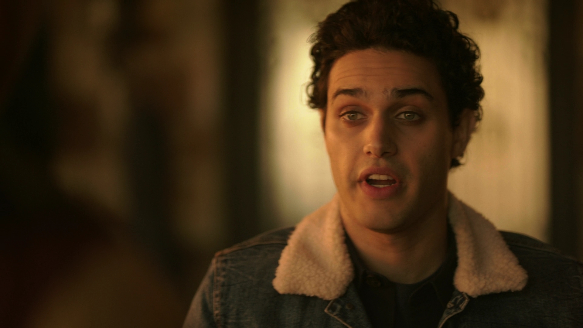 VampireDiariesWorld-dot-nl_Legacies3x02GoodbyesSureDoSuck2012.jpg