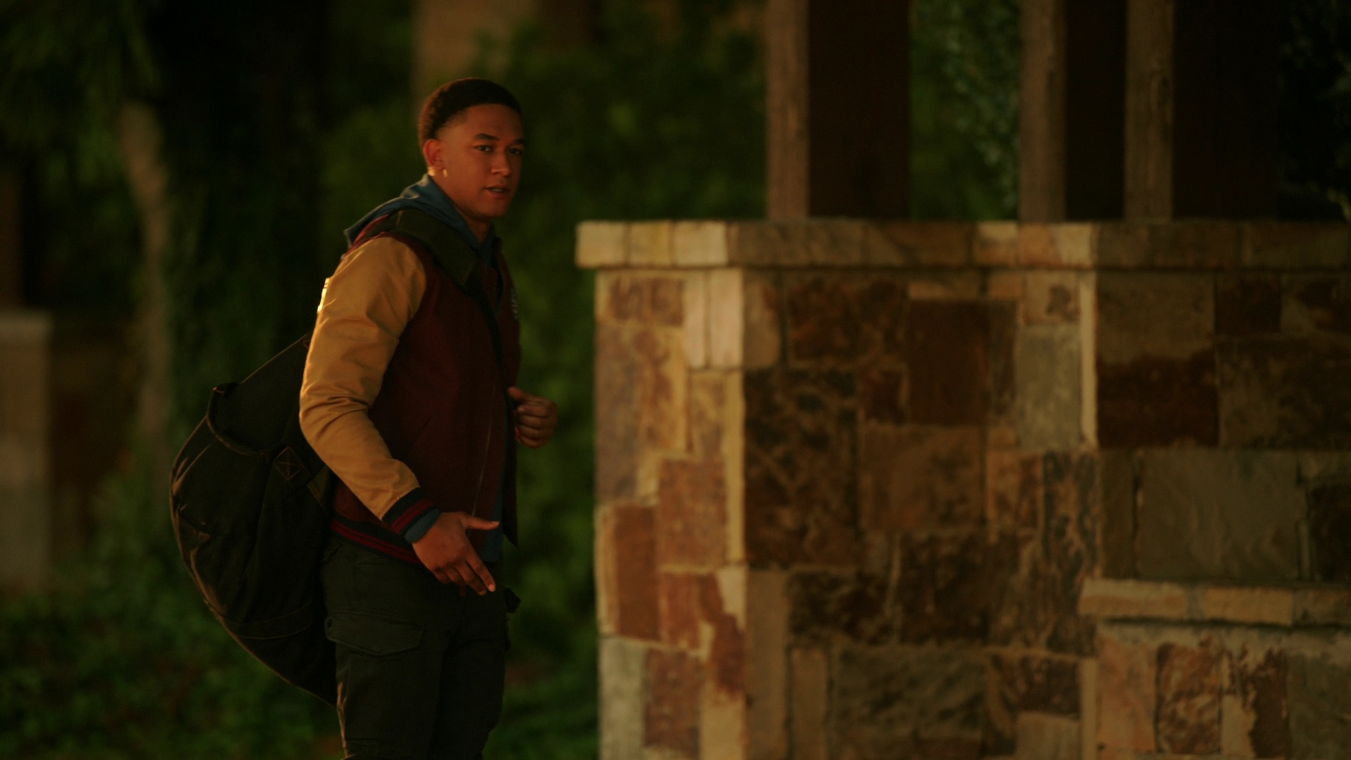 VampireDiariesWorld-dot-nl_Legacies3x02GoodbyesSureDoSuck2043.jpg