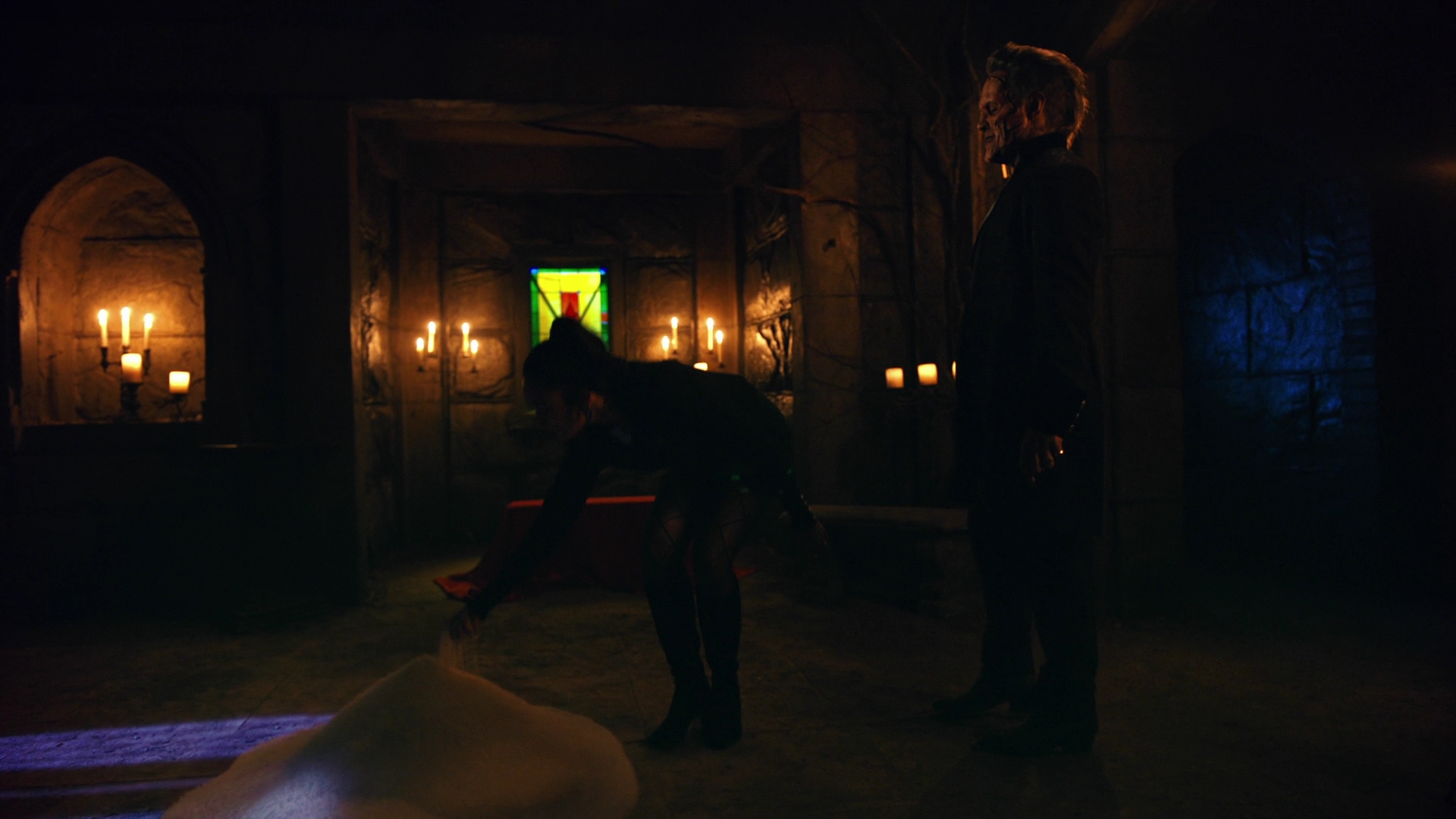 VampireDiariesWorld-dot-nl_Legacies3x02GoodbyesSureDoSuck2368.jpg
