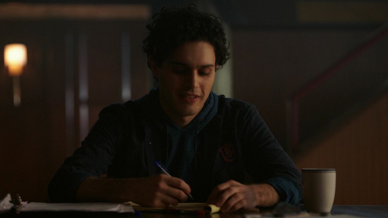 VampireDiariesWorld-dot-nl_Legacies3x03SalvatoreTheMusical0405.jpg