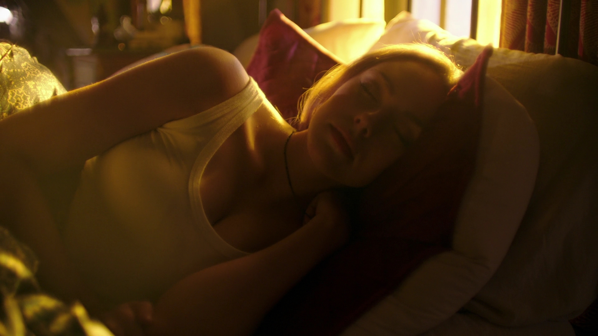 VampireDiariesWorld-dot-nl_Legacies3x04HoldOnTight0003.jpg