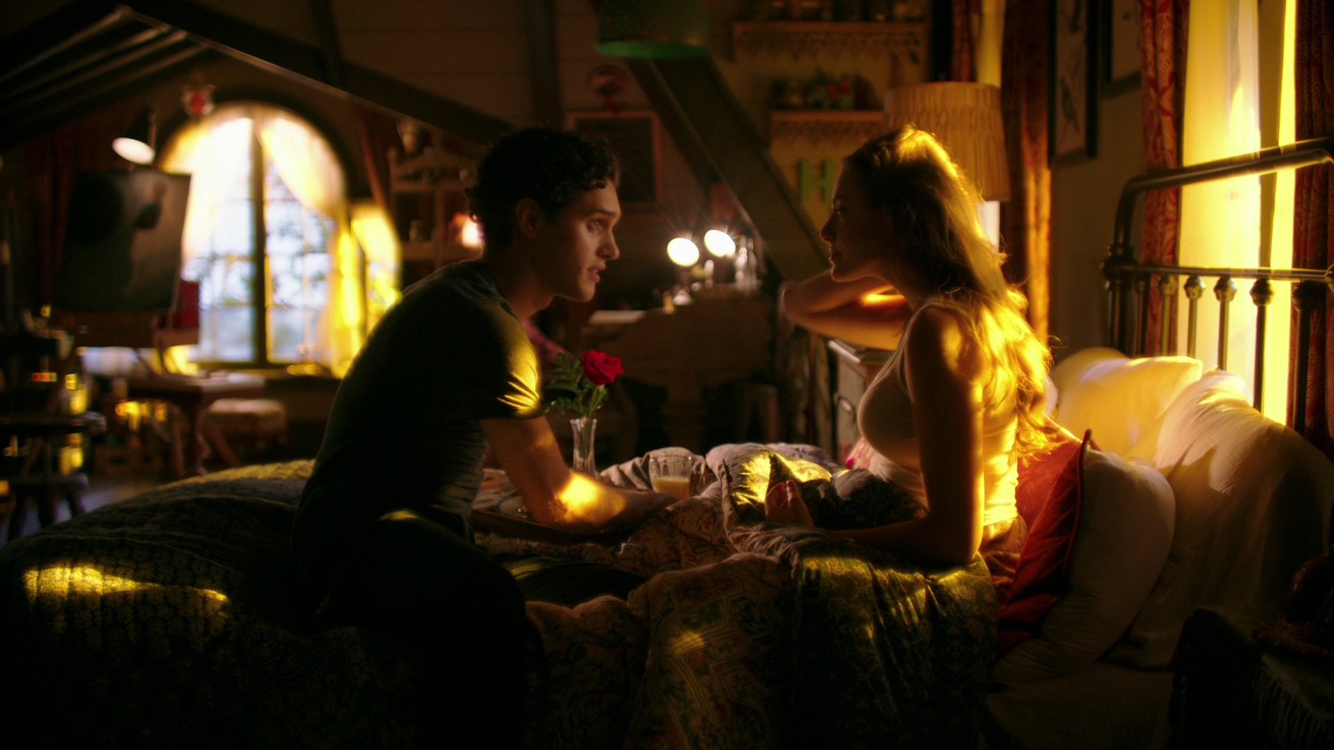 VampireDiariesWorld-dot-nl_Legacies3x04HoldOnTight0021.jpg