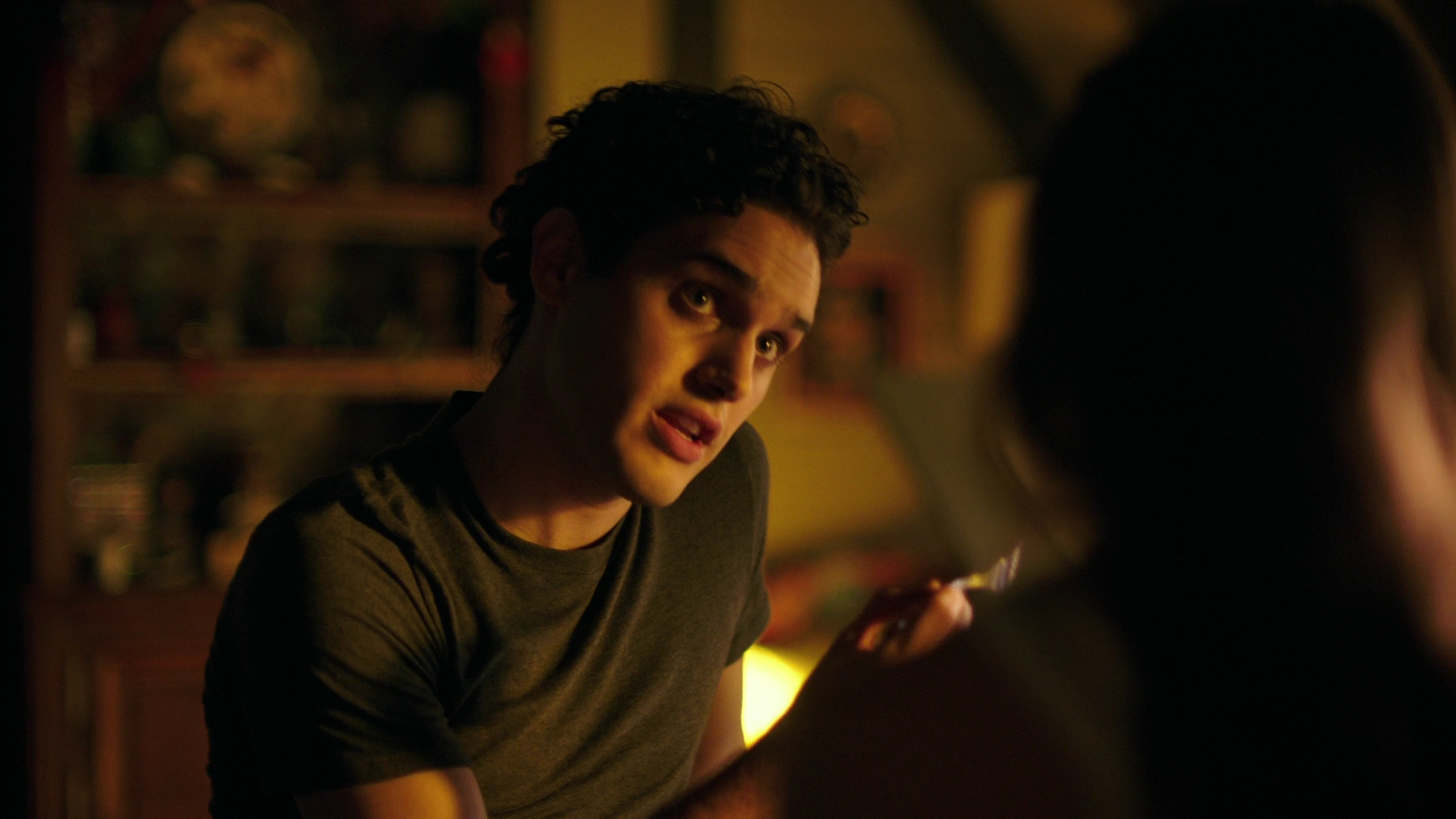 VampireDiariesWorld-dot-nl_Legacies3x04HoldOnTight0039.jpg
