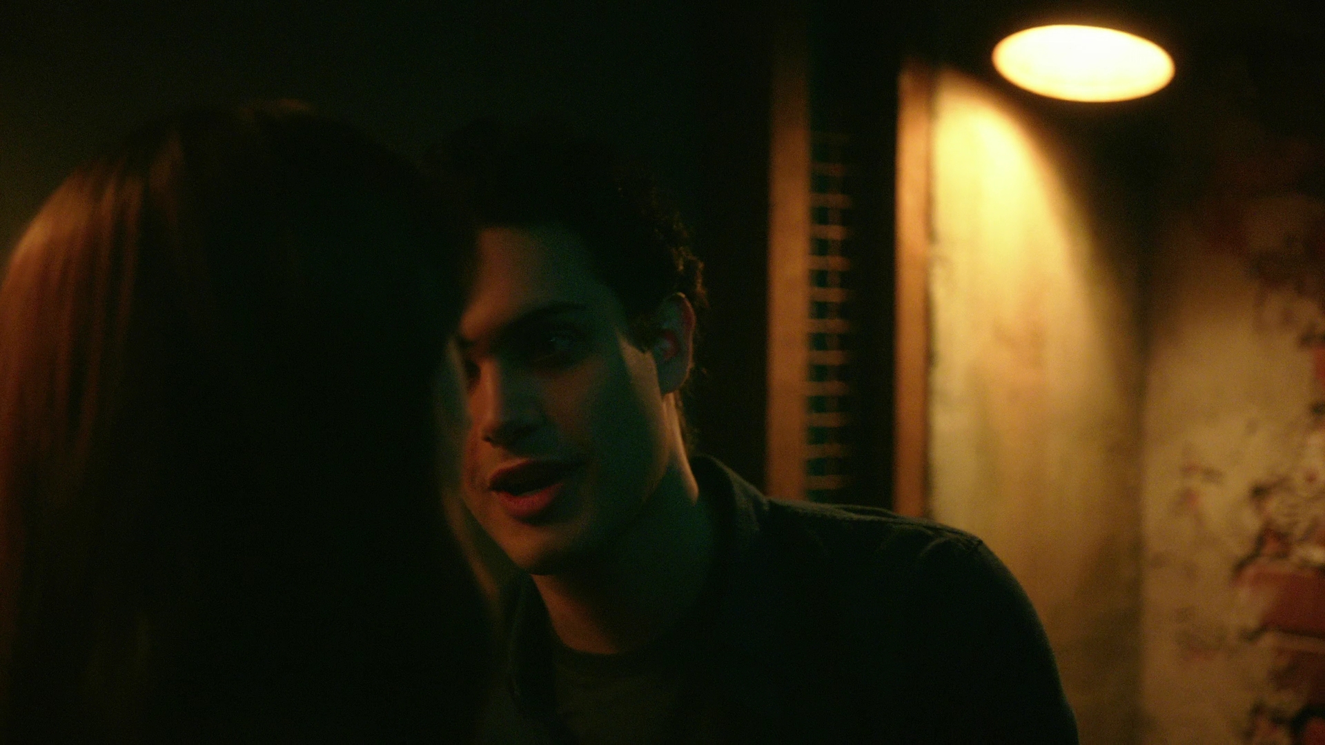 VampireDiariesWorld-dot-nl_Legacies3x04HoldOnTight0580.jpg