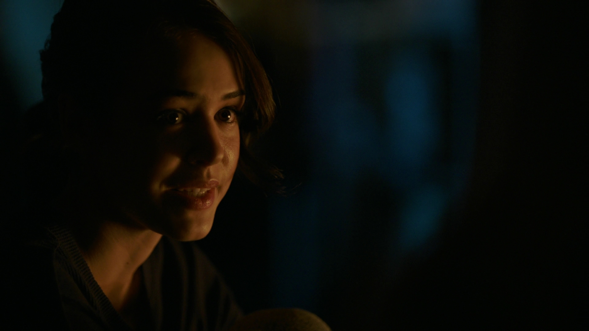 VampireDiariesWorld-dot-nl_Legacies3x04HoldOnTight2324.jpg