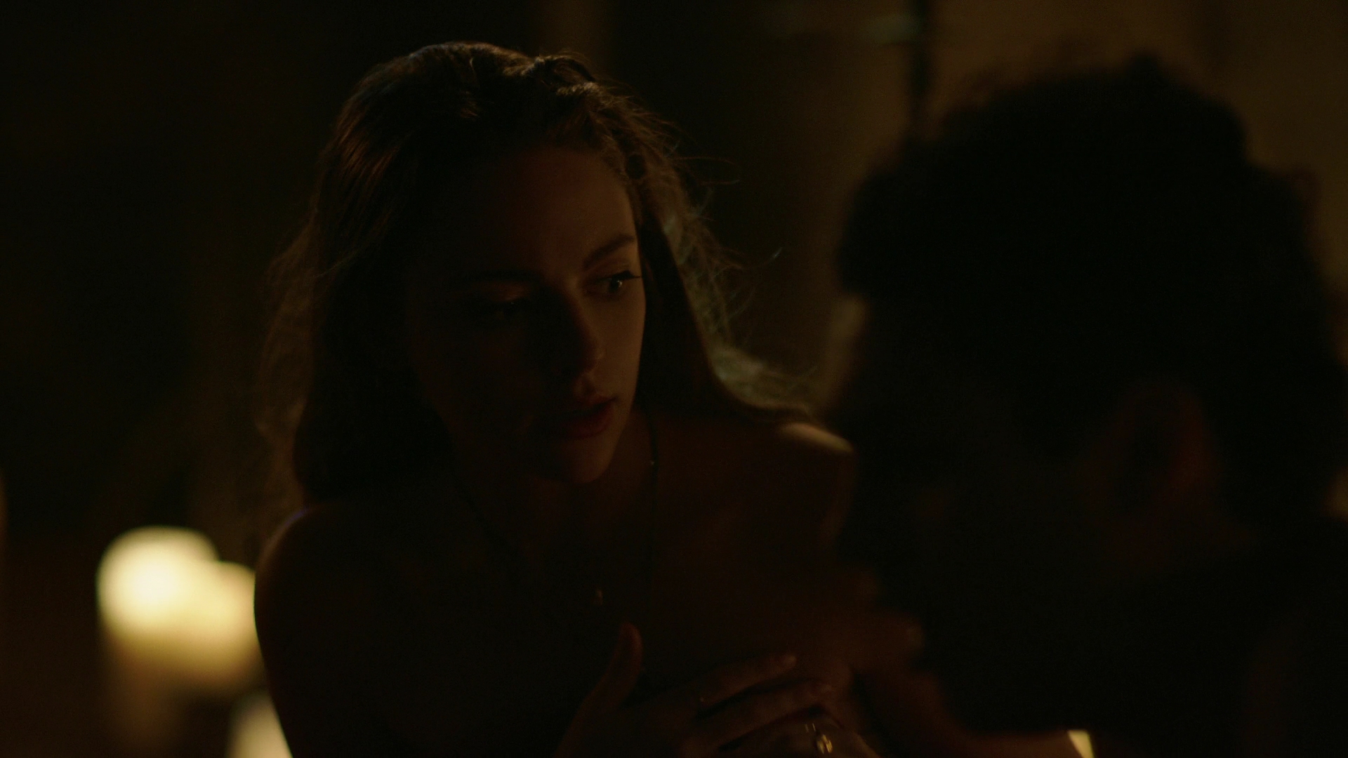 VampireDiariesWorld-dot-nl_Legacies3x04HoldOnTight2384.jpg