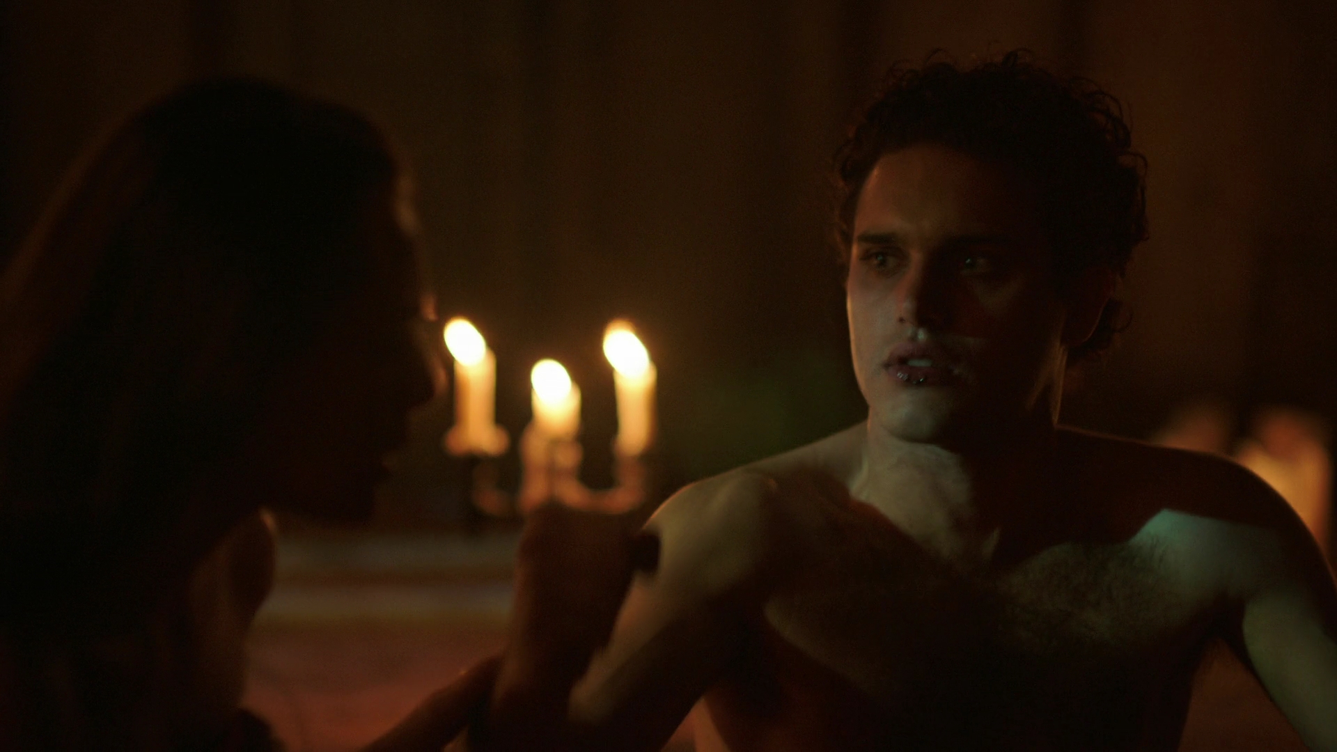 VampireDiariesWorld-dot-nl_Legacies3x04HoldOnTight2390.jpg