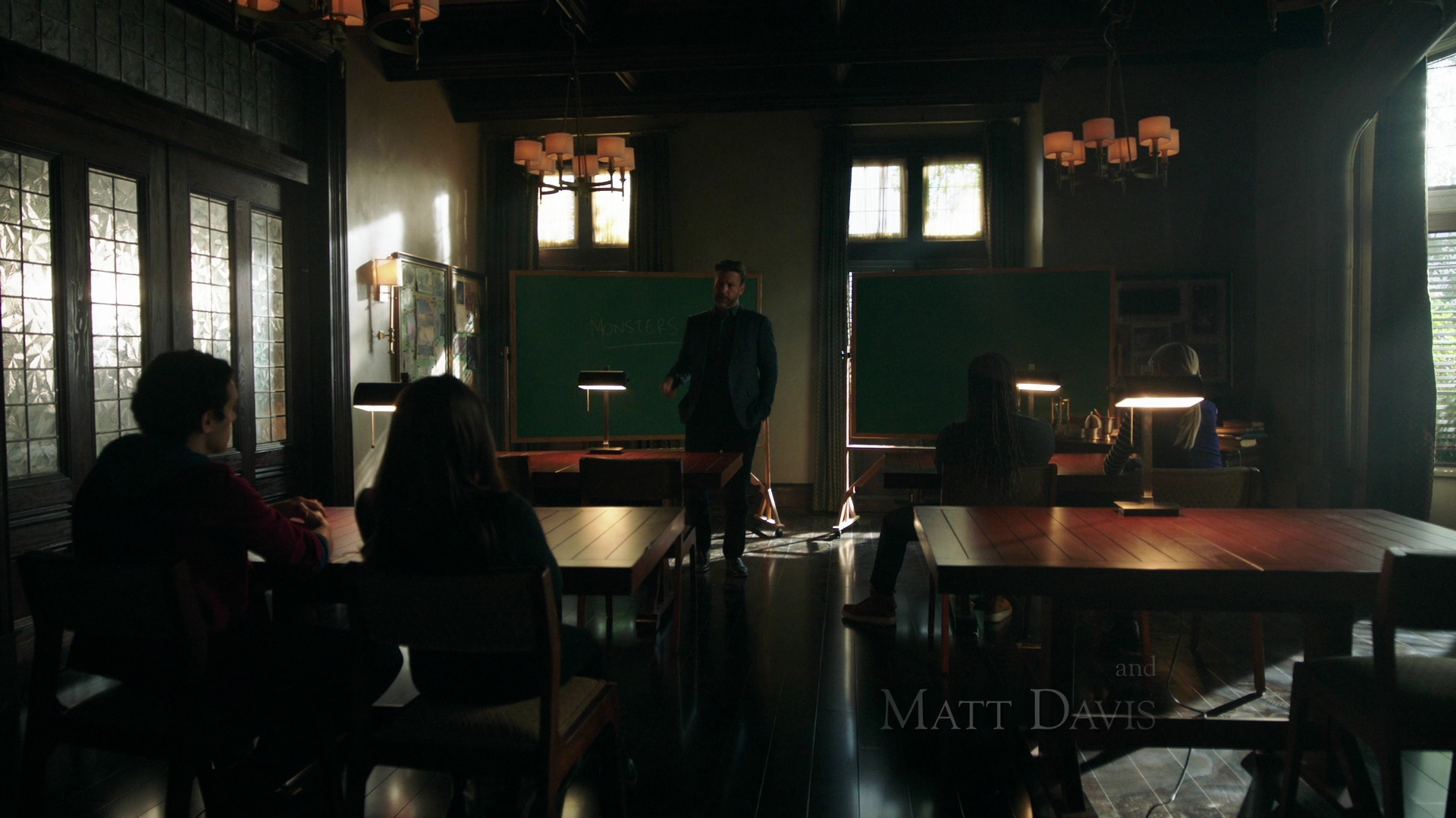VampireDiariesWorld-dot-nl_Legacies3x09DoAllMalivoreMonstersProvideThisLevelOfEmotionalInsight0104.jpg