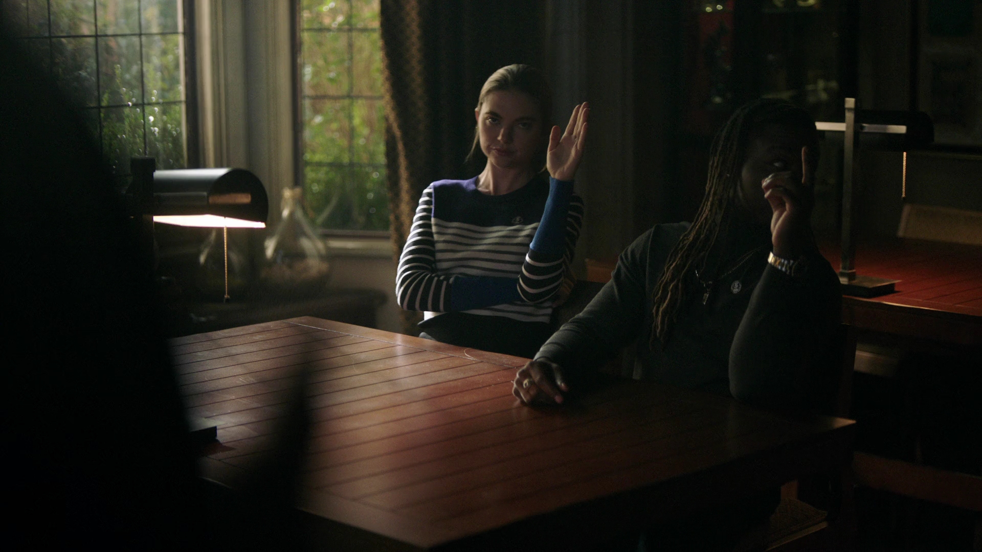 VampireDiariesWorld-dot-nl_Legacies3x09DoAllMalivoreMonstersProvideThisLevelOfEmotionalInsight0116.jpg