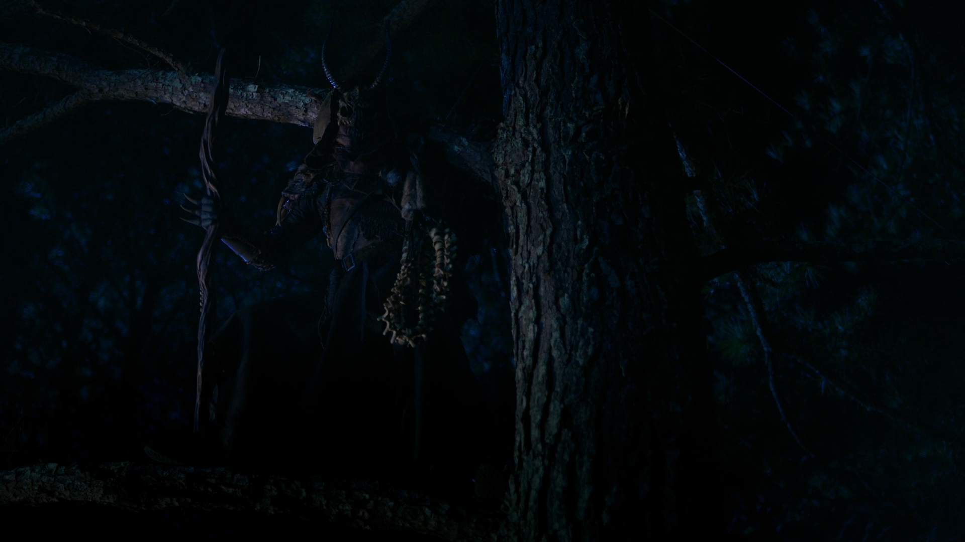 VampireDiariesWorld-dot-nl_Legacies3x09DoAllMalivoreMonstersProvideThisLevelOfEmotionalInsight2398.jpg