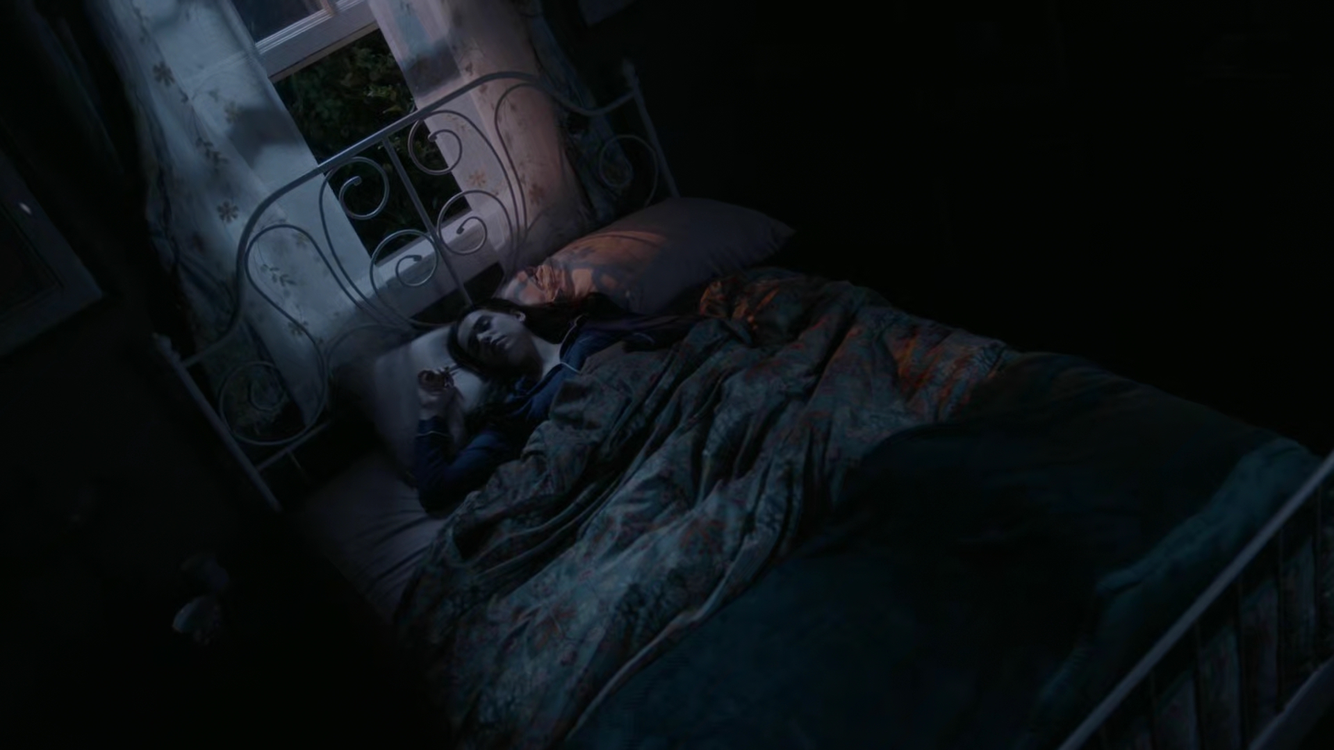 VampireDiariesWorld-dot-nl_Legacies3x12IWasMadeToLoveYou0104.jpg