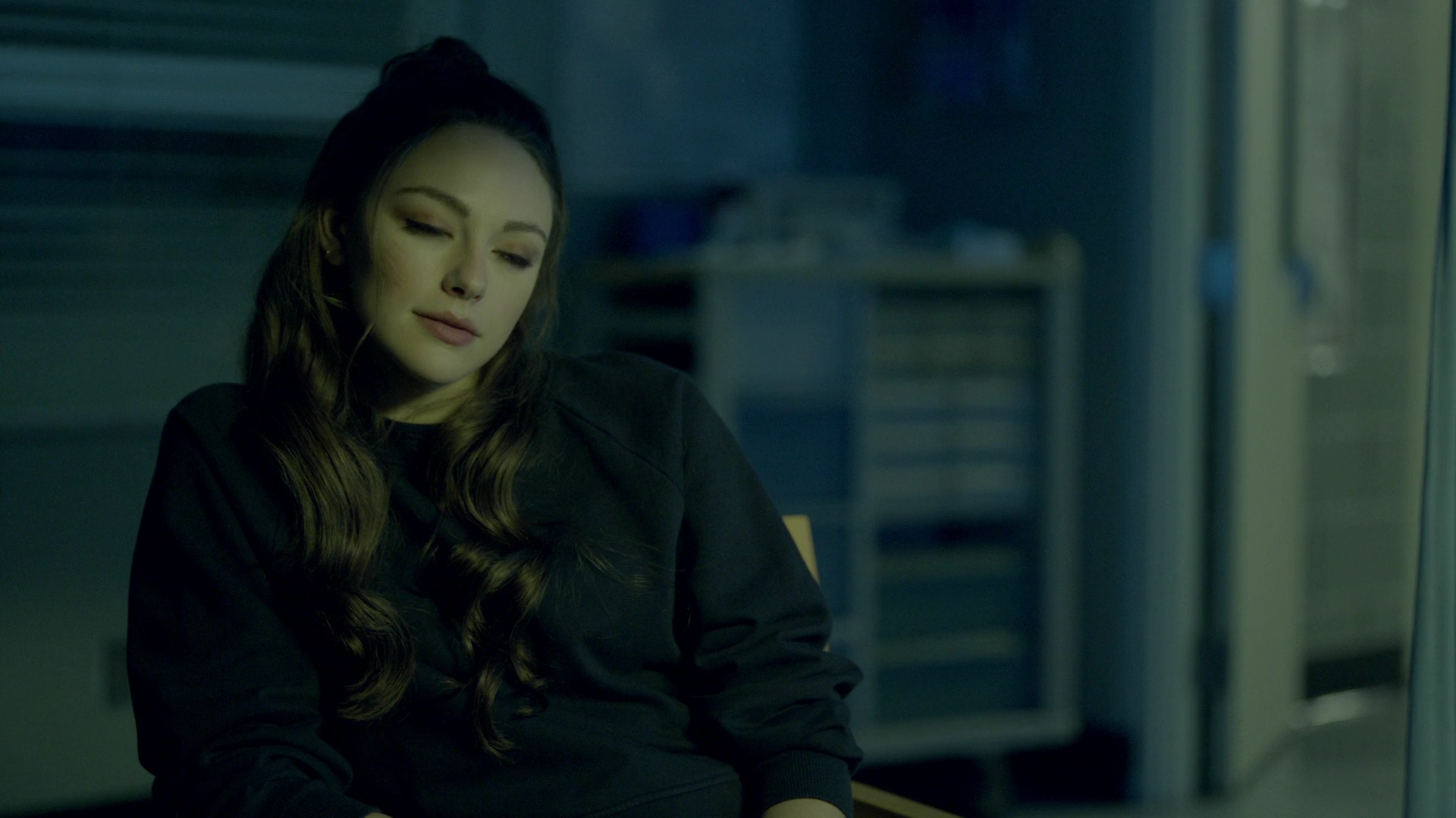 VampireDiariesWorld-dot-nl_Legacies3x16FatesABitchIsntIt1973.jpg