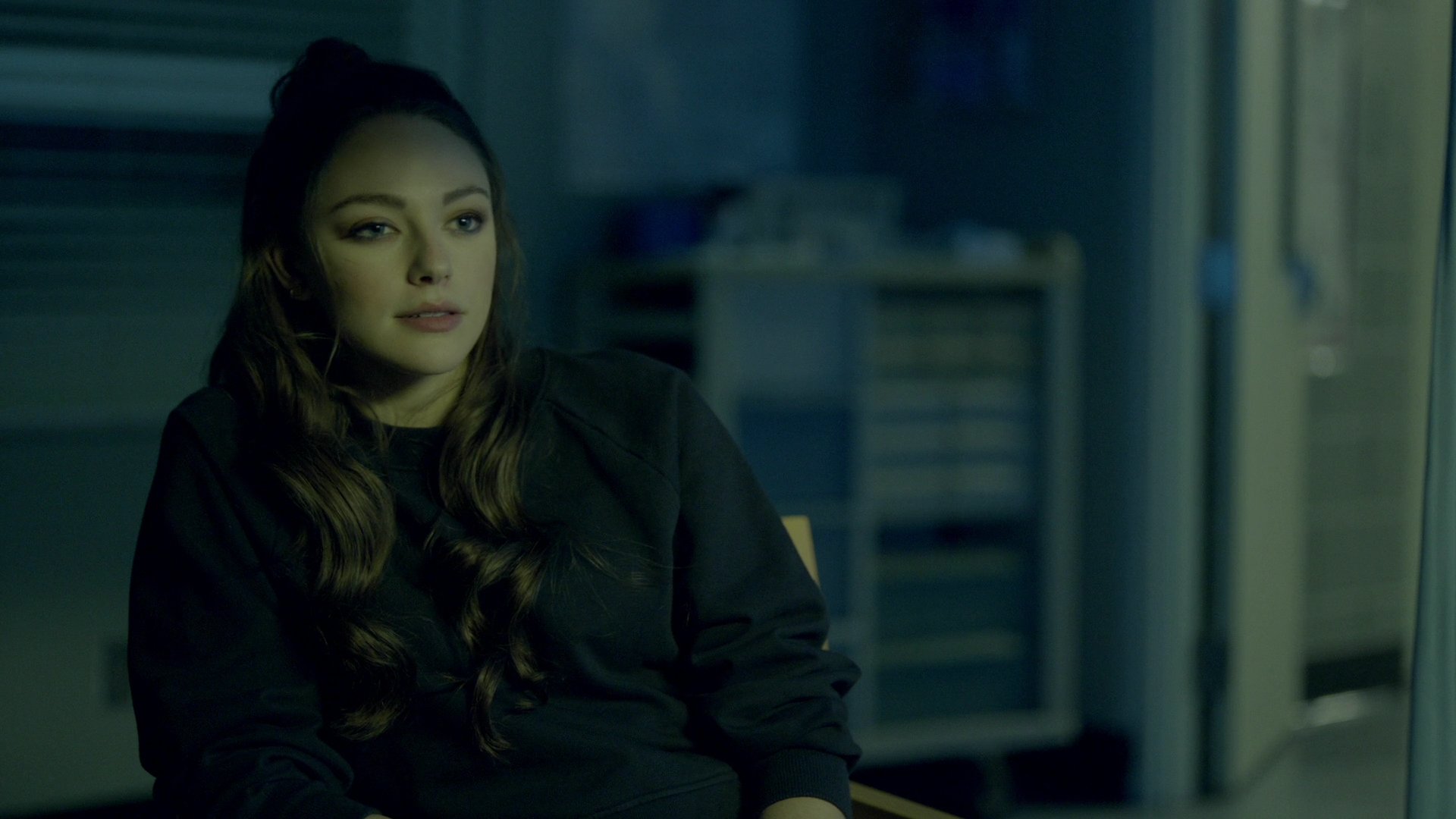 VampireDiariesWorld-dot-nl_Legacies3x16FatesABitchIsntIt1974.jpg