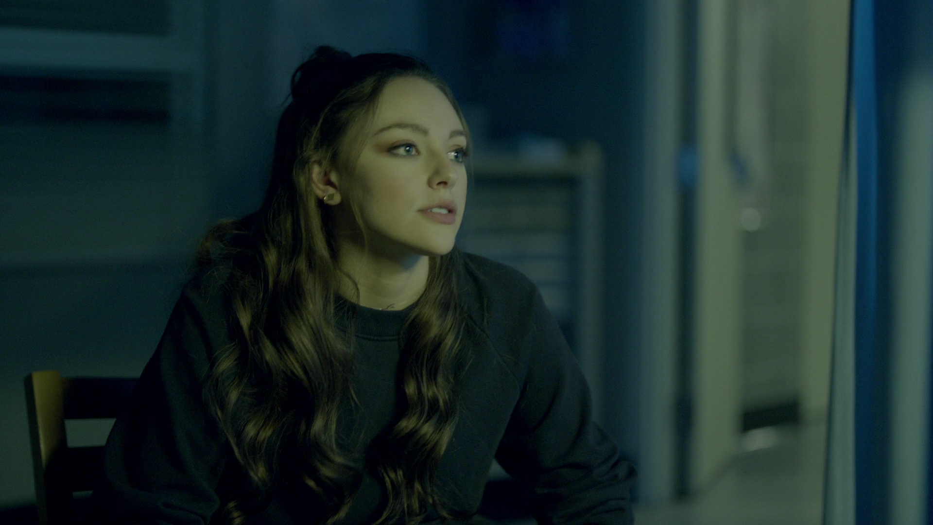 VampireDiariesWorld-dot-nl_Legacies3x16FatesABitchIsntIt2003.jpg